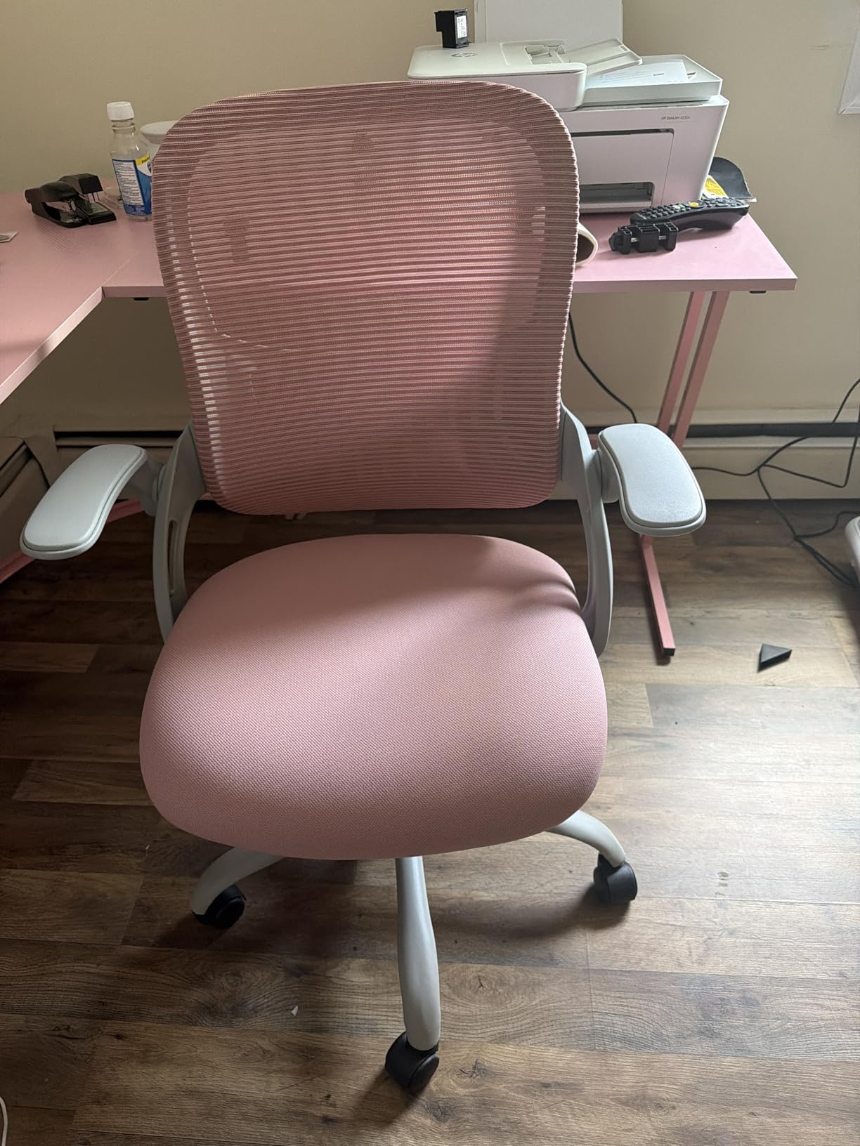 Sweetcrispy Home Office Computer Desk Chair, Ergonomic Mid-Back Mesh Rolling Work Swivel Task Chairs with Wheels, Comfortable Lumbar Support, Comfy Flip-up Arms for Bedroom, Study, Student, Pink customer photo 1