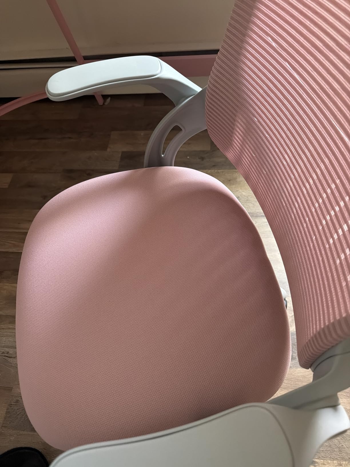 Sweetcrispy Home Office Computer Desk Chair, Ergonomic Mid-Back Mesh Rolling Work Swivel Task Chairs with Wheels, Comfortable Lumbar Support, Comfy Flip-up Arms for Bedroom, Study, Student, Pink customer photo 2