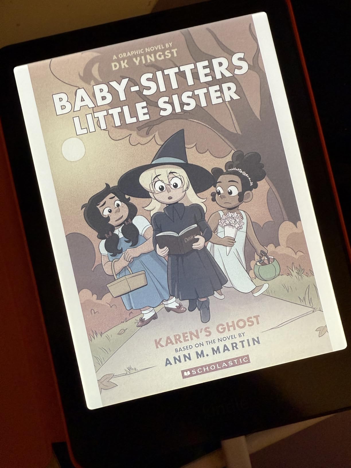Amazon Kindle Colorsoft Kids 16 GB (newest model) - Lightweight, compact, and designed for reading - no apps, videos, or games - with cover, Starlight Reading customer photo 2