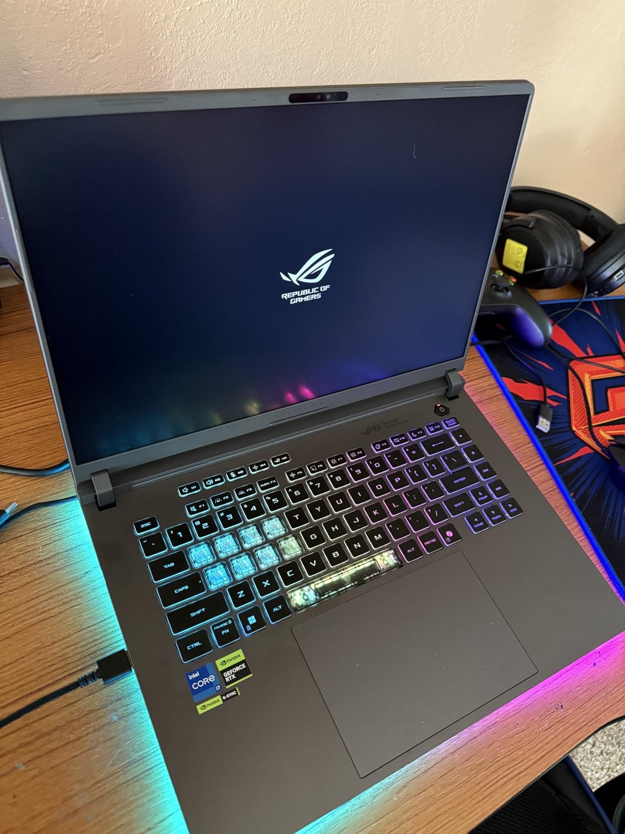 ASUS ROG Strix G16 (2025) Gaming Laptop, 16-inch FHD+ 16:10 165Hz/3ms, NVIDIA GeForce RTX 5060, Intel Core i7 Processor 14650HX, 16GB DDR5, 1TB Gen 4 SSD, Wi-Fi 7, Windows 11 Home, G615JMR-AS74 customer photo 2