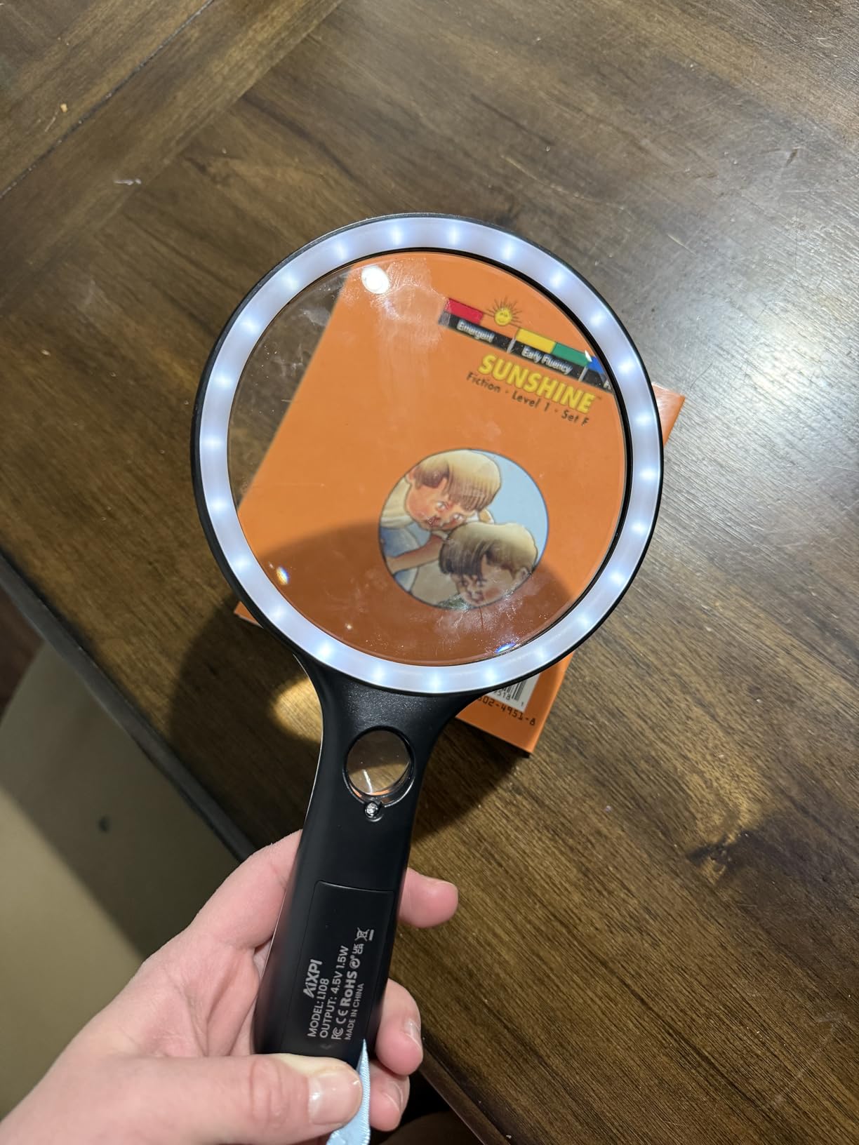 Magnifying Glass with Light Large 5