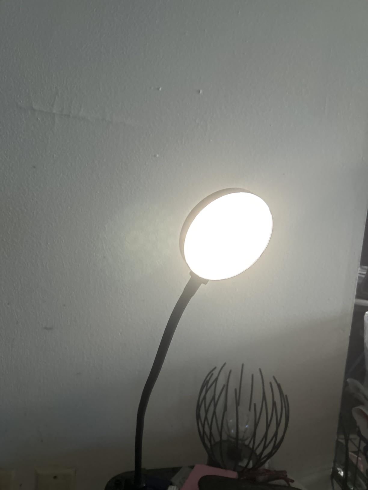 15W LED Desk Lamp with USB Charging Ports - Dimmable Table Lamp with 3 Color Temps, 5 Brightness, 4 Timers, Flexible Gooseneck Light with Base, Eye-Caring Reading Light for Home Office, Bedroom, Study customer photo 2