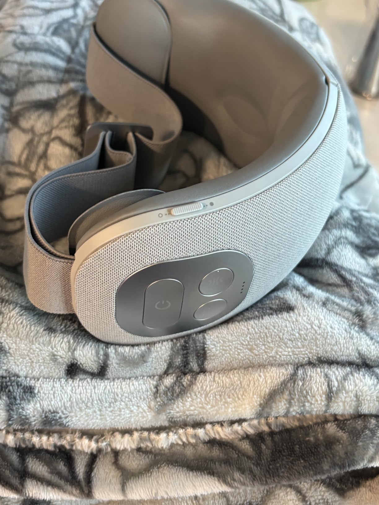 Ultra Quiet Eye Massager for Migraines with Temple Massage, Heat, Air Compression, Bluetooth Music, 10/15/20 Min Timer, Foldable Eye Mask for Relief customer photo 2