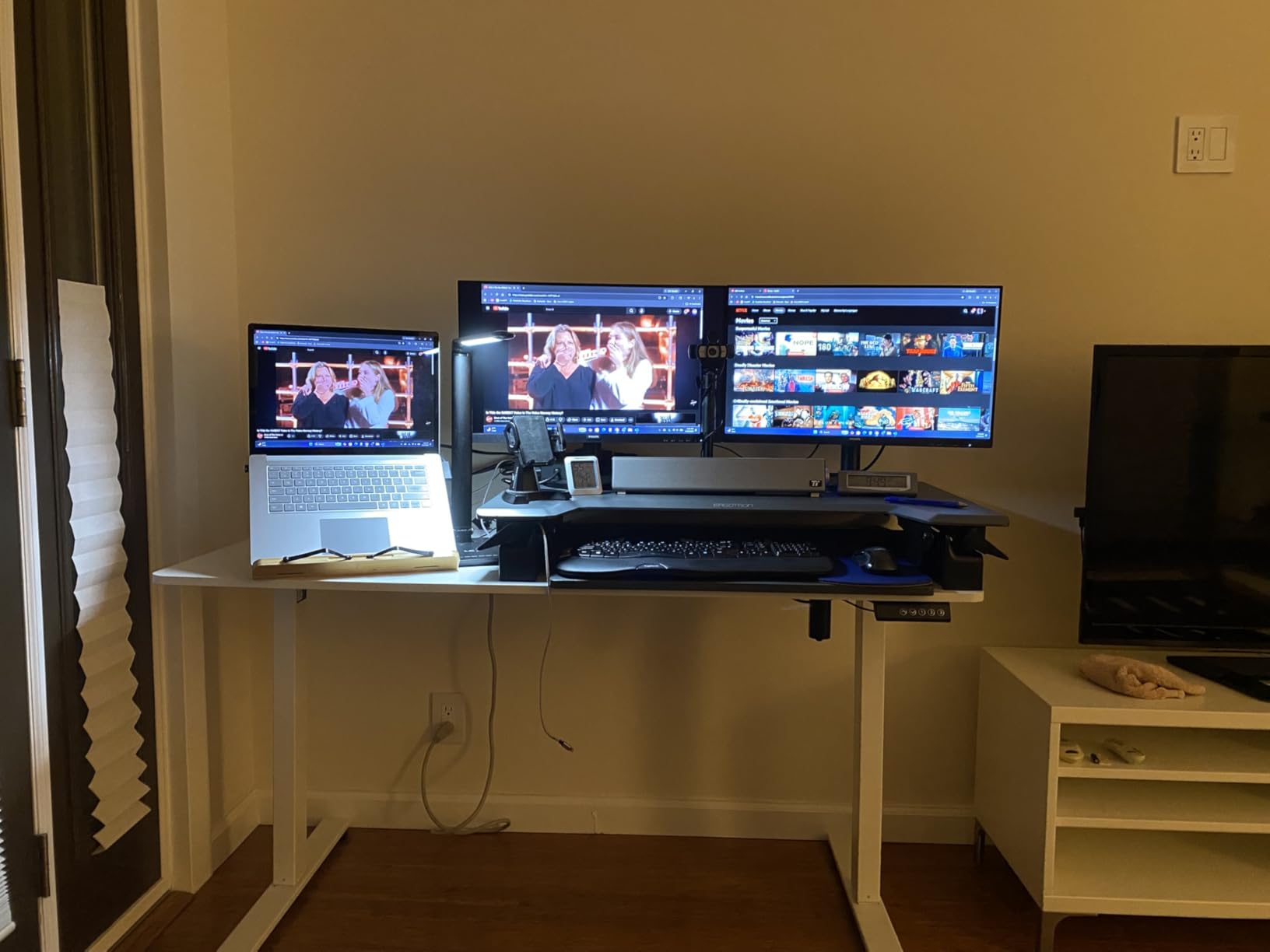 Veken 47.2 Inch Large Electric Standing Desk, Gaming Table, Black customer photo 1