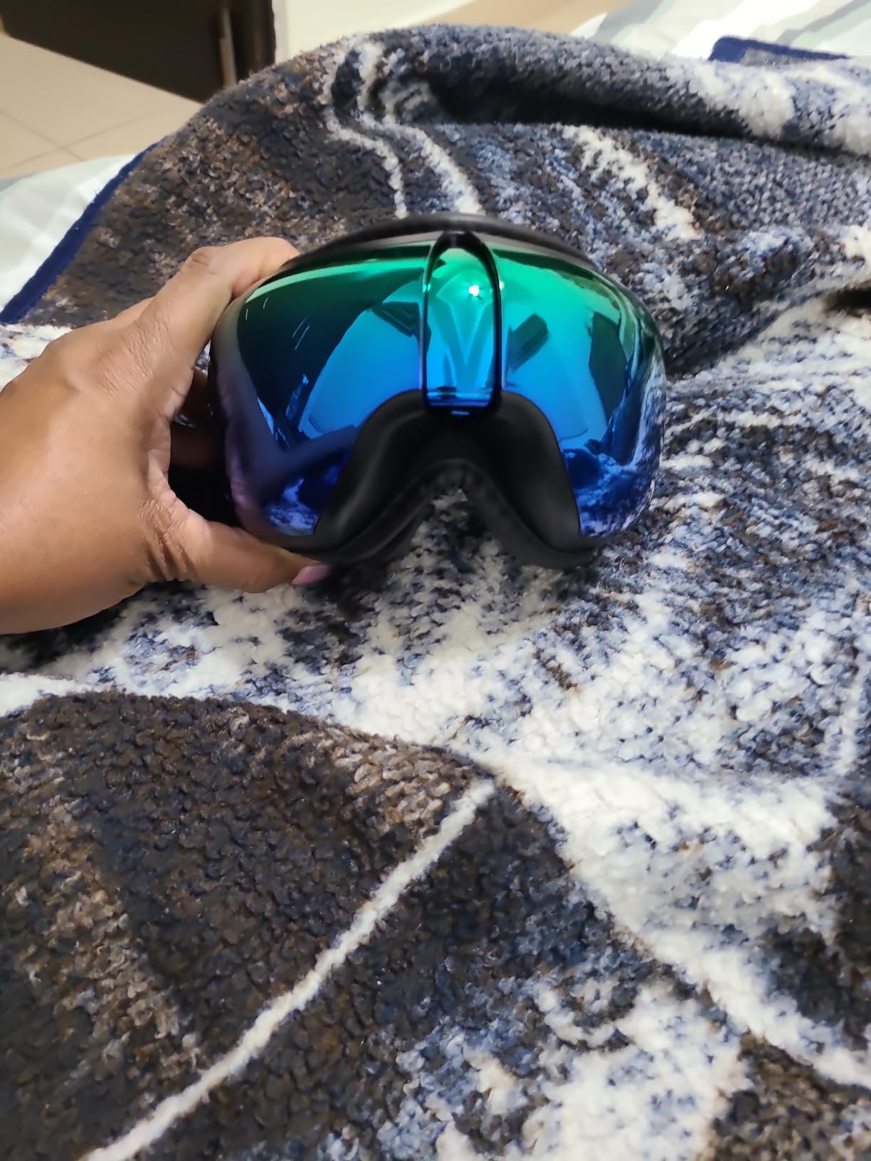 RENPHO Temple Massager Eye Massager for Migraines, Voice Control Smart, Head Circumferences 21.7in to 27.5in Eyeris Calina customer photo 2