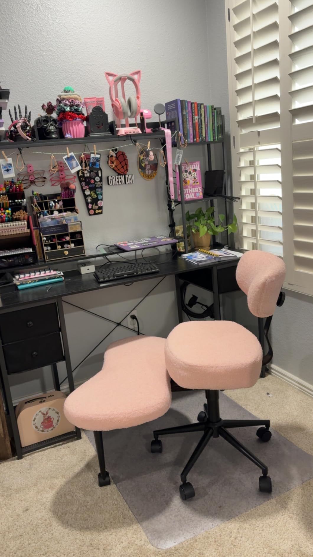 DUMOS Ergonomic ADHD Cross Legged Office Desk Chair with Adjustable Backrest, Height Adjustable Meditation Chair with 360 Swivel Footstool, Teddy Fabric Yoga Stool for Home Office, Pink customer photo 2