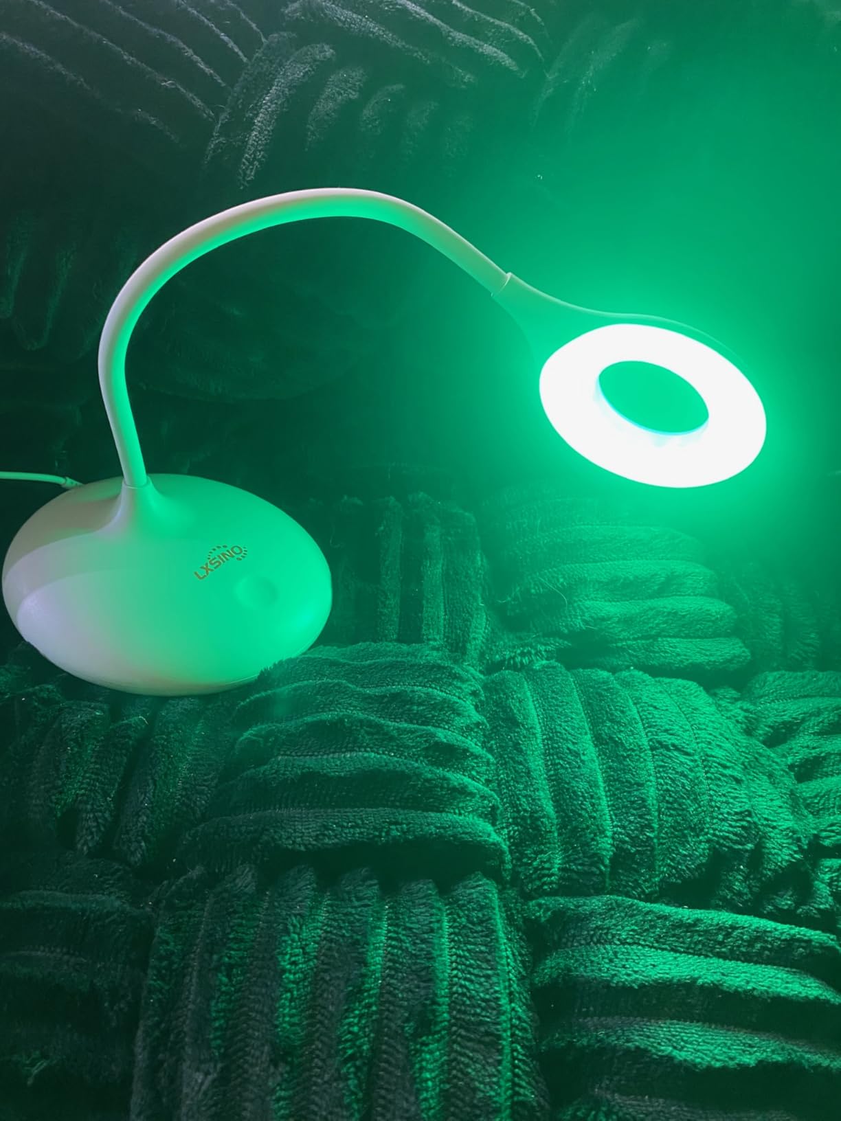 Green Light Reading Lamp, 520nm Green Therapy Lamp for Headaches, Migraine, Anxiety & Sleep, Flicker-Free, USB-C Rechargeable, Brightness Adjustable customer photo 1