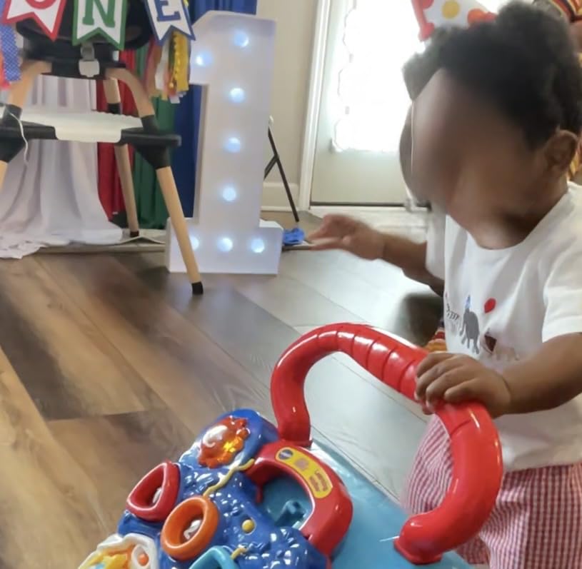 VTech Sit-to-Stand Learning Walker (Frustration Free Packaging) customer photo 2
