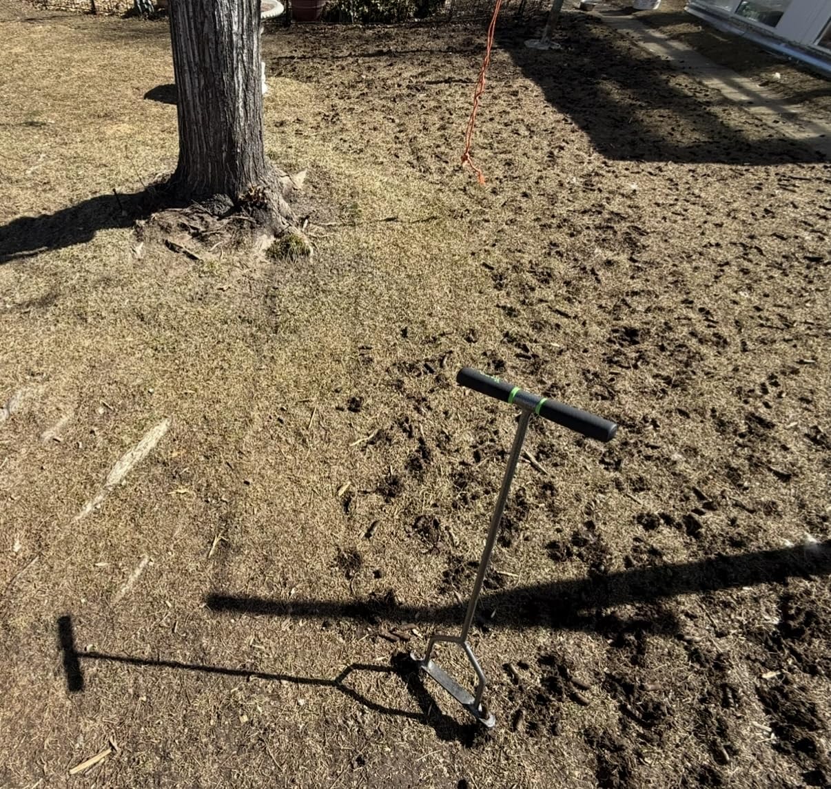 Yard Butler Manual Lawn Coring Aerator, ID-6C - Lawn Care Tool for Aerating - Long-Handled - Power-Coated Steel Construction - Cushioned Handles customer photo 1