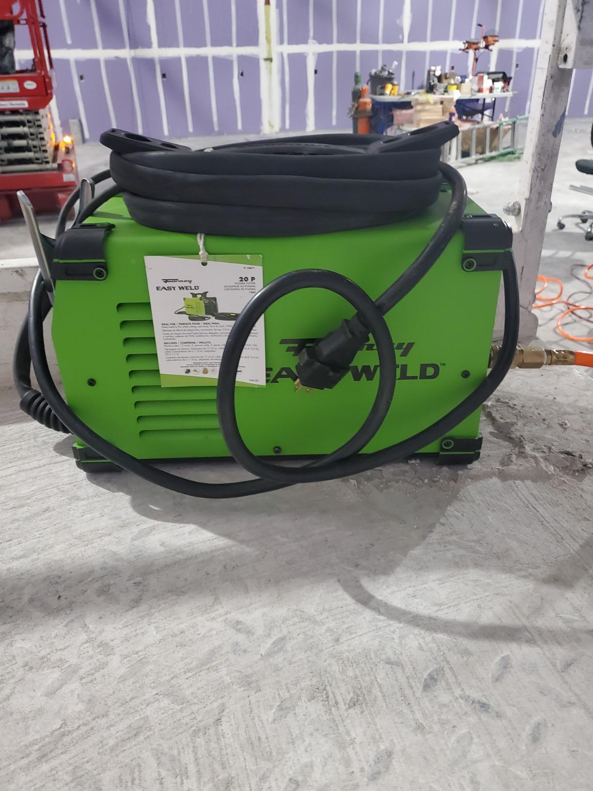 Forney 251 Easy Weld 20 P Plasma Cutter - Portable and Versatile Cutting Tool for Precise Metal Cutting customer photo 2