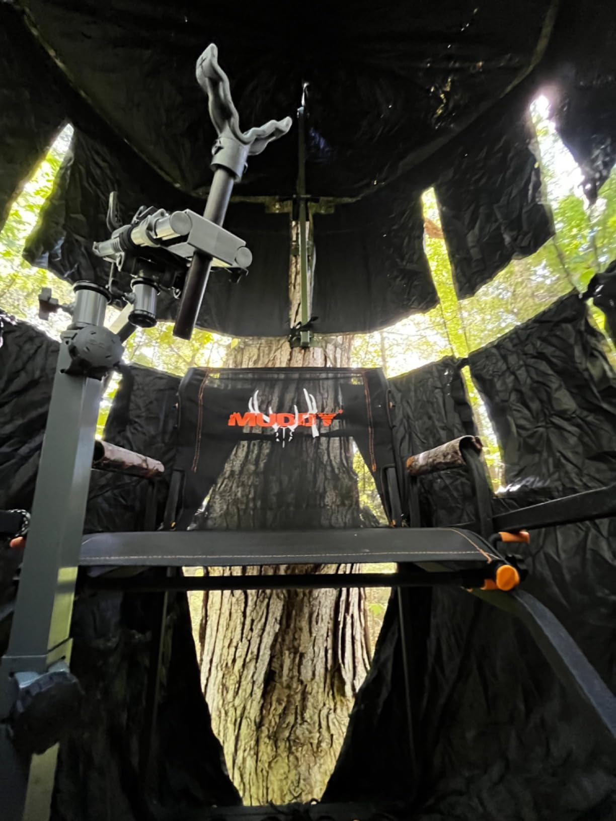 MUDDY 1-Person Huntsman Deluxe Steel Ladder Tree Stand, 17 ft Tall customer photo 2