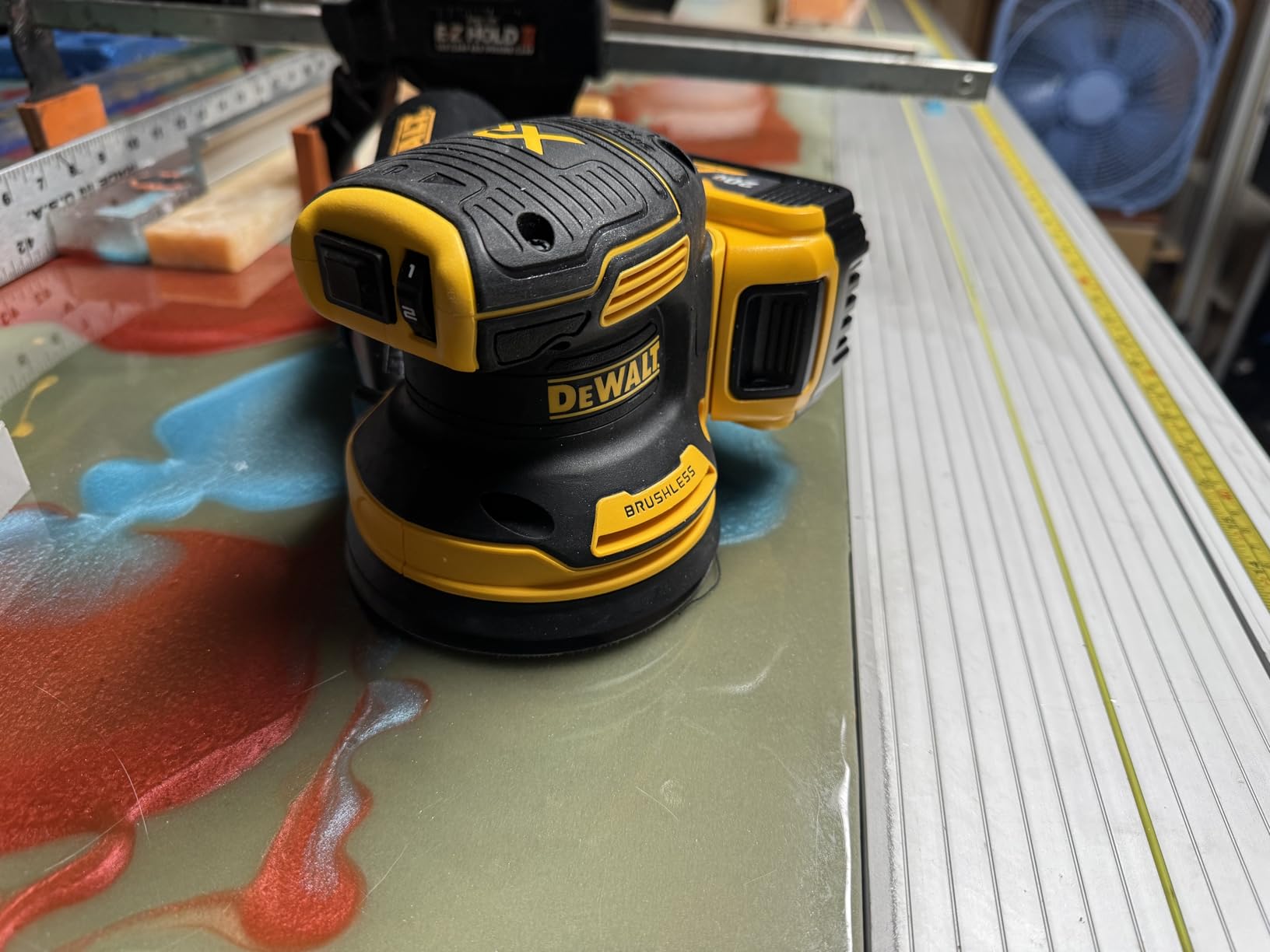 DEWALT 20V MAX Random Orbital Sander Kit (DCW210P1), Brushless motor, dust collection customer photo 1