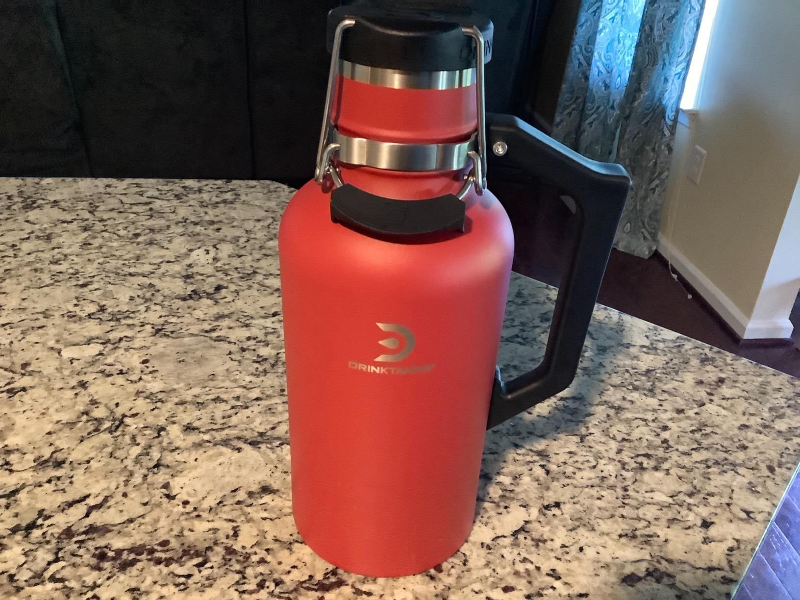 Craft Growler - 64 oz Vacuum Insulated Stainless Steel Beer Growler with Handle, Leakproof Thermal Beverage Tumbler for Beer, Wine, Coffee, Soda, Kombucha - Reusable & BPA-Free - Crimson customer photo 1