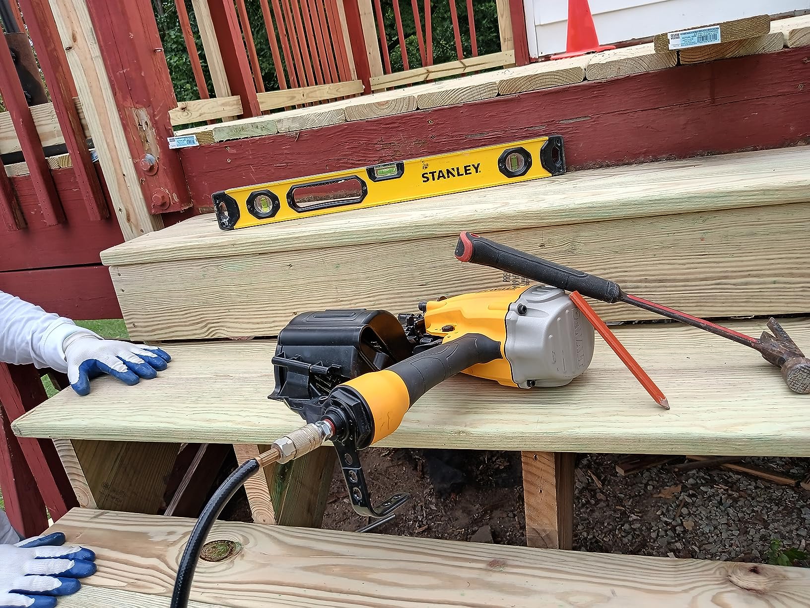DEWALT 15 DEG Coil Framing Nailer (DWF83C) customer photo 1