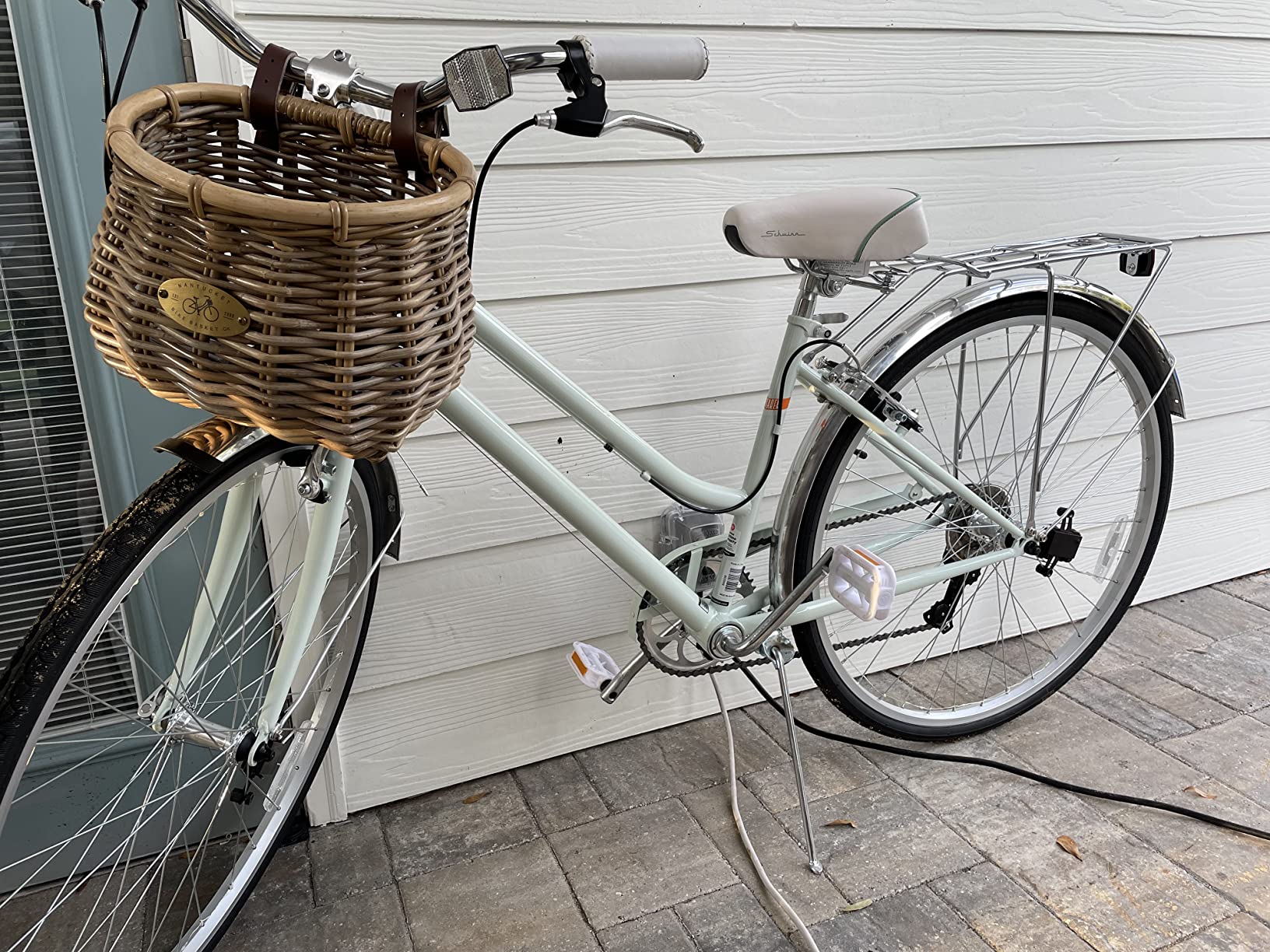 Schwinn Wayfarer Hybrid Bike, 700c Mens and Womens Bike, 7-Speed Hybrid Bicycle, Retro Steel Frame customer photo 1