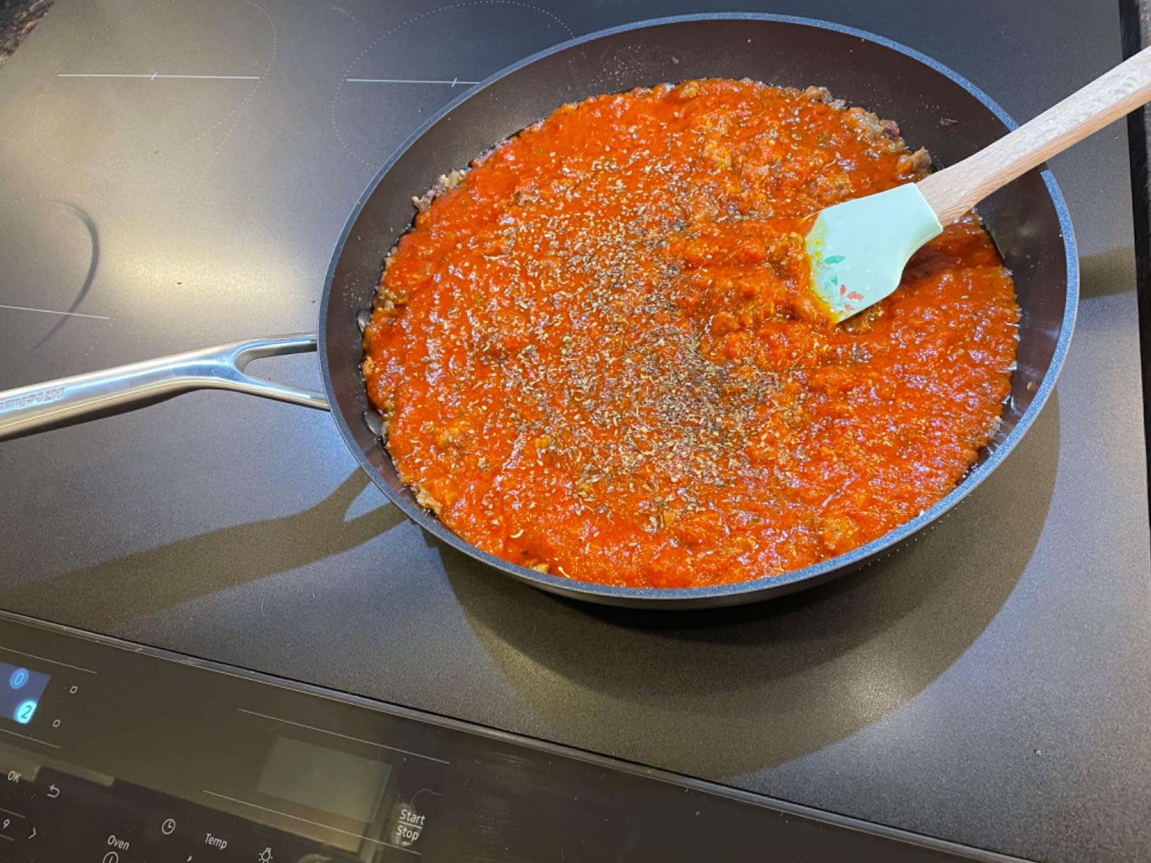 KitchenAid Hard-Anodized Nonstick Frying Pan Set, 4-Piece, 10 & 12-Inch with Tempered Glass Lids customer photo 1