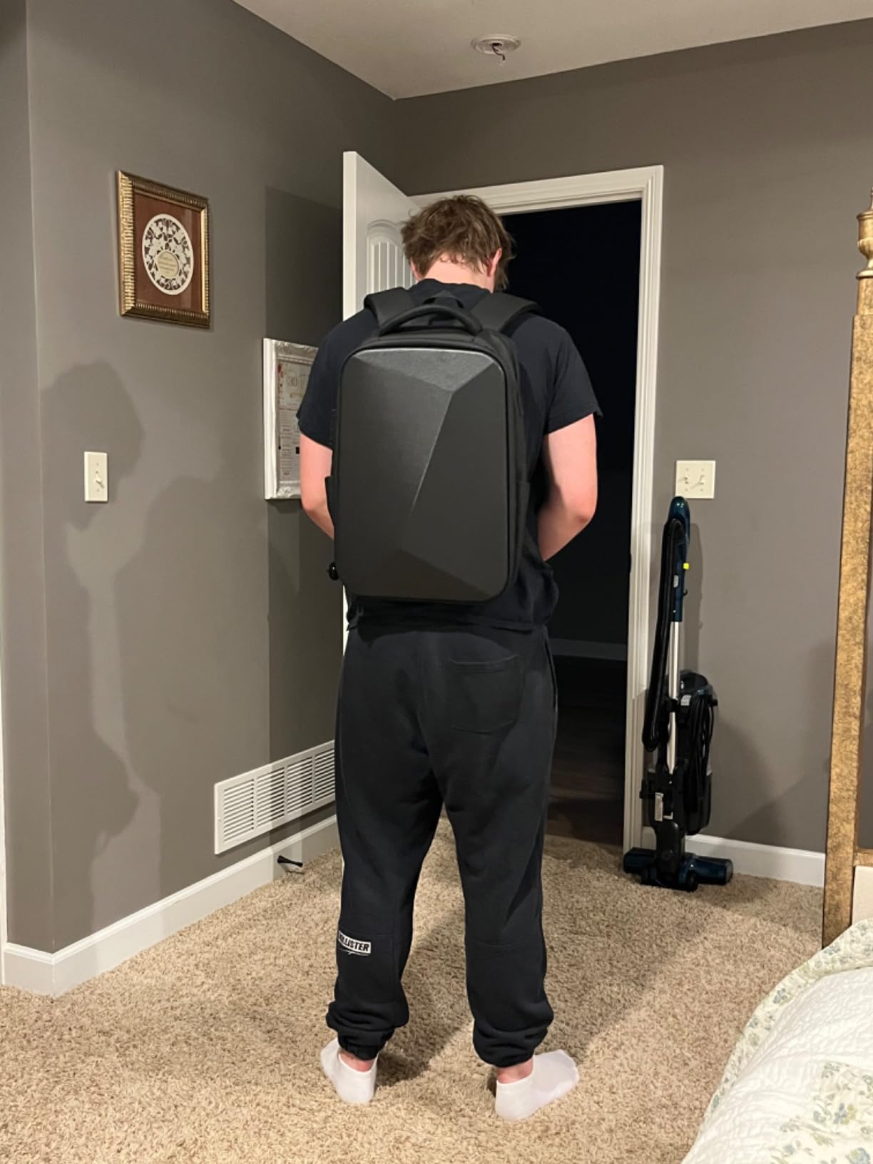 FENRUIEN Anti Theft Laptop Backpack for Men, Expandable Water Resistant Hardshell Backpack with USB Port, Black Business Travel Computer Bag 15.6 Inch customer photo 1