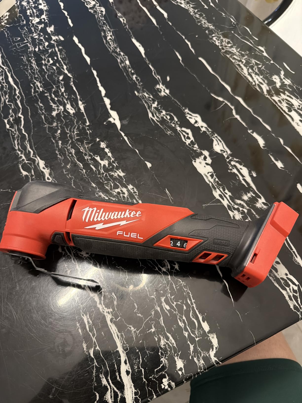 Milwaukee 2836-20 M18 FUEL Brushless Lithium-Ion Cordless Oscillating Multi-Tool customer photo 1