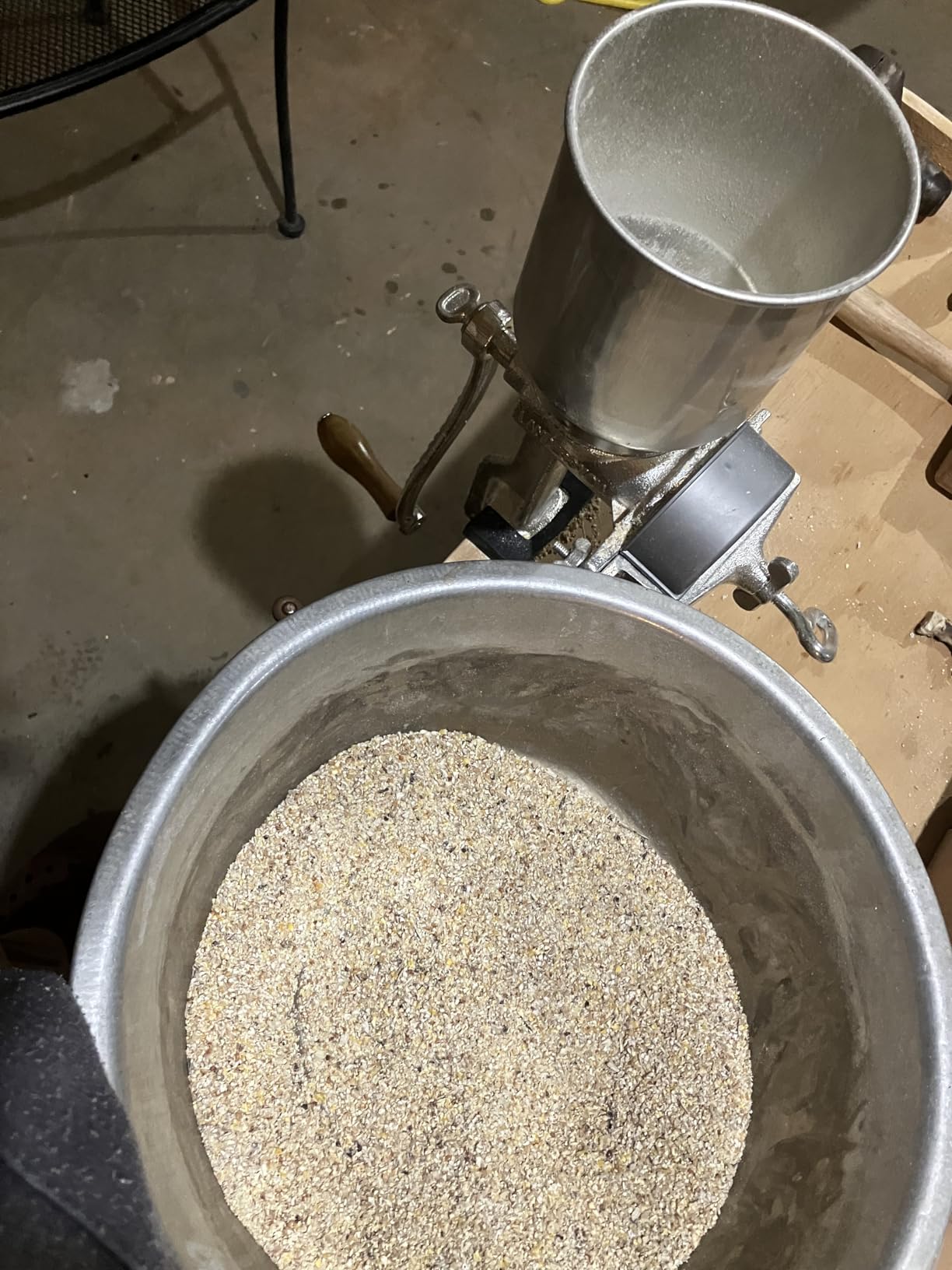 Corona Corn Grinder with High Hopper, Grain Mill, Manual Grinder For Corn, Rice, Soybeans, Pepper, Chickpeas, Cast Iron Wheat Grinder For Domestic Use customer photo 1