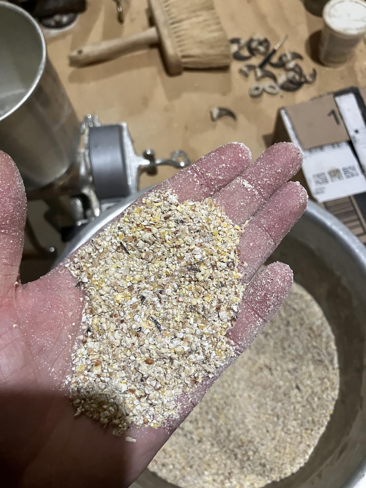 Corona Corn Grinder with High Hopper, Grain Mill, Manual Grinder For Corn, Rice, Soybeans, Pepper, Chickpeas, Cast Iron Wheat Grinder For Domestic Use customer photo 2