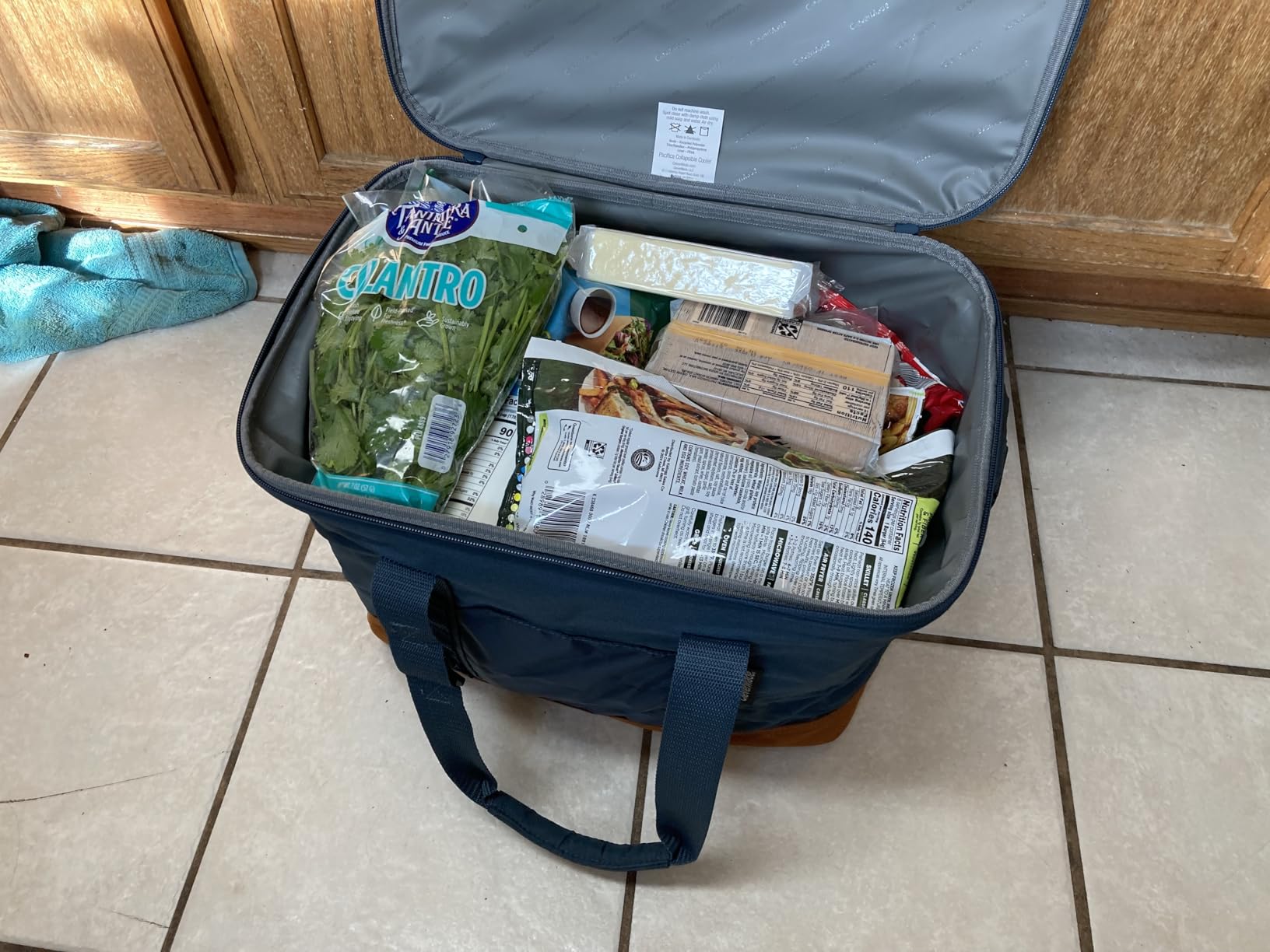 CleverMade 30 Can Pacifica Collapsible Insulated Soft Cooler customer photo 1