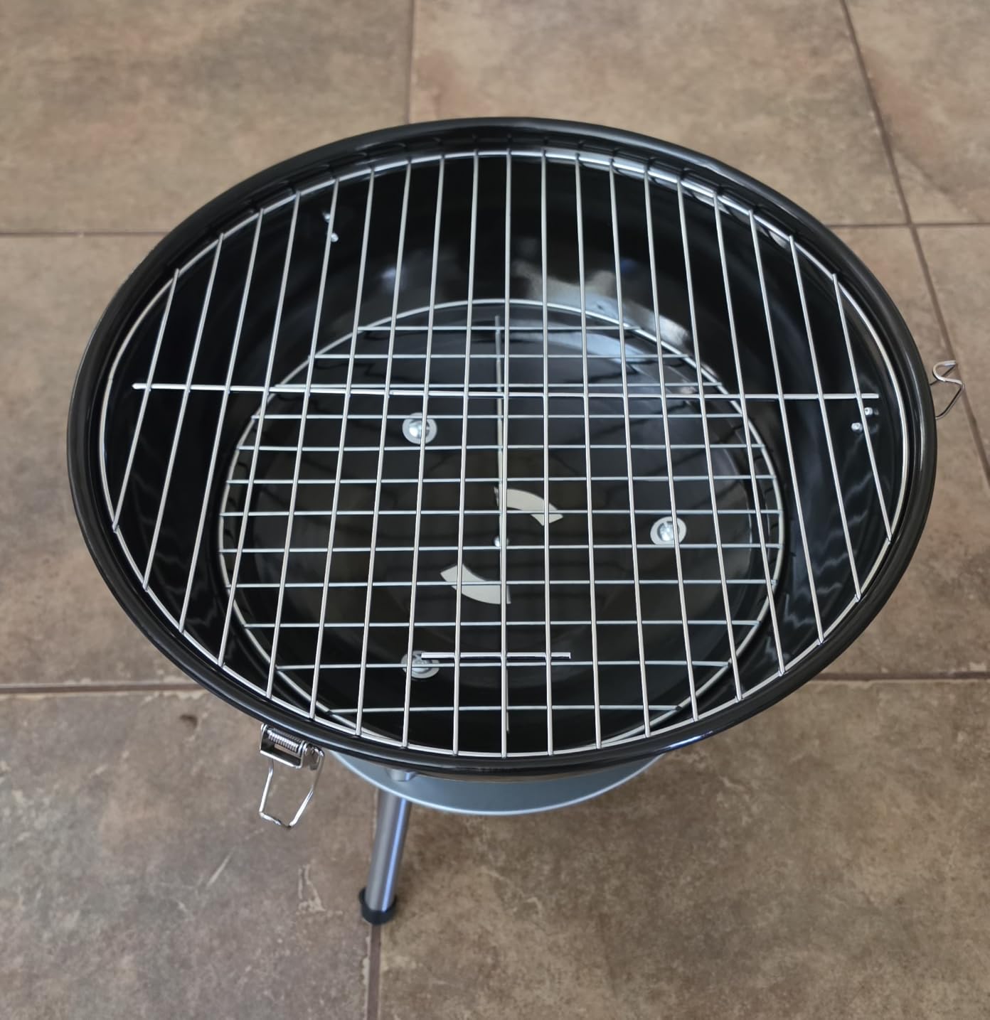 Gas One 14-inch Portable Barbecue Grill with 3-Point Locking Lid for Heat Preservation - Dual Venting System - Small Charcoal Grill for Backyard, Camping, Boat customer photo 1