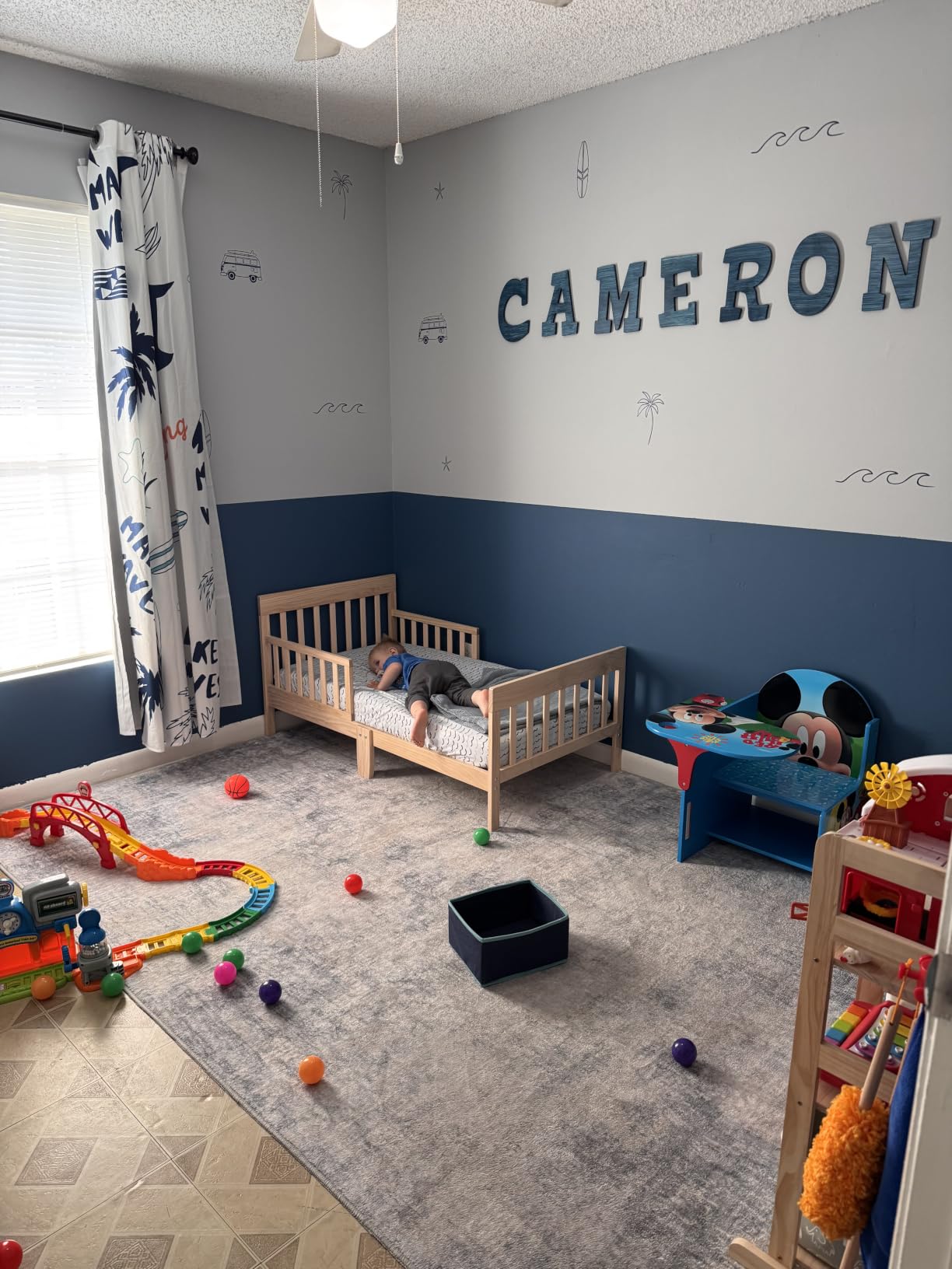 Dream On Me Finn Toddler Bed, GREENGUARD Gold & BSA Certified, Non-Toxic Paint Finish, New Zealand Pinewood, Vintage White Oak customer photo 2