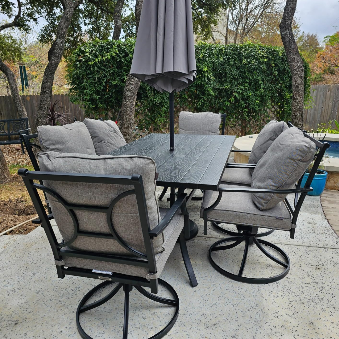 Grand patio 7-Piece Patio Dining Set for 6, E-Coated Outdoor Dining Set Swivel Patio Dining Chairs with Olefin Cushions & 1 Black Rectangular Faux Woodgrain Dining Table with 1.5