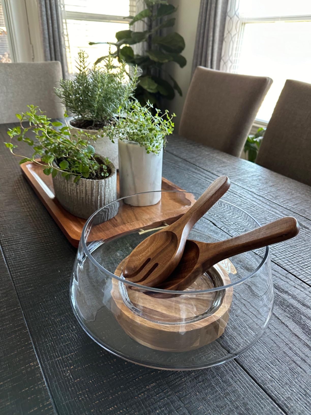 KITEISCAT Extra Large Glass Salad Bowl Set - Party Salad Bowls with Acacia Wood Base and Serving Utensils - Elegant and Practical Kitchen Must-Have customer photo 2
