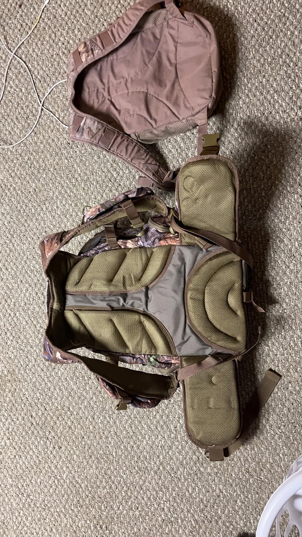BLISSWILL Large Hunting Backpack with padded weapon compartment for Bow Rifle with Waterproof Rain Cover Hunting Gear Accessories 40L(Supercamo Timber) customer photo 2