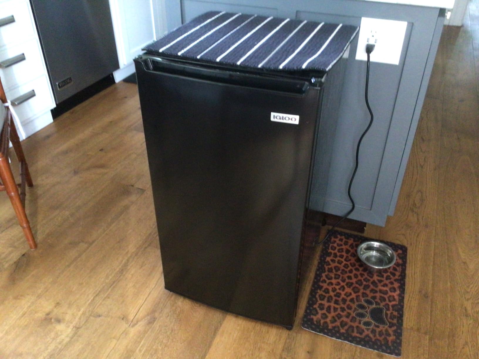 Igloo 3.2 Cu.Ft. Mini Fridge with Freezer - Single Door Compact Refrigerator with Glass Shelves for Homes, Dorms & Offices- Keep Snacks, Drinks & Frozen Foods Cool with Temperature Control Mini Fridge customer photo 1