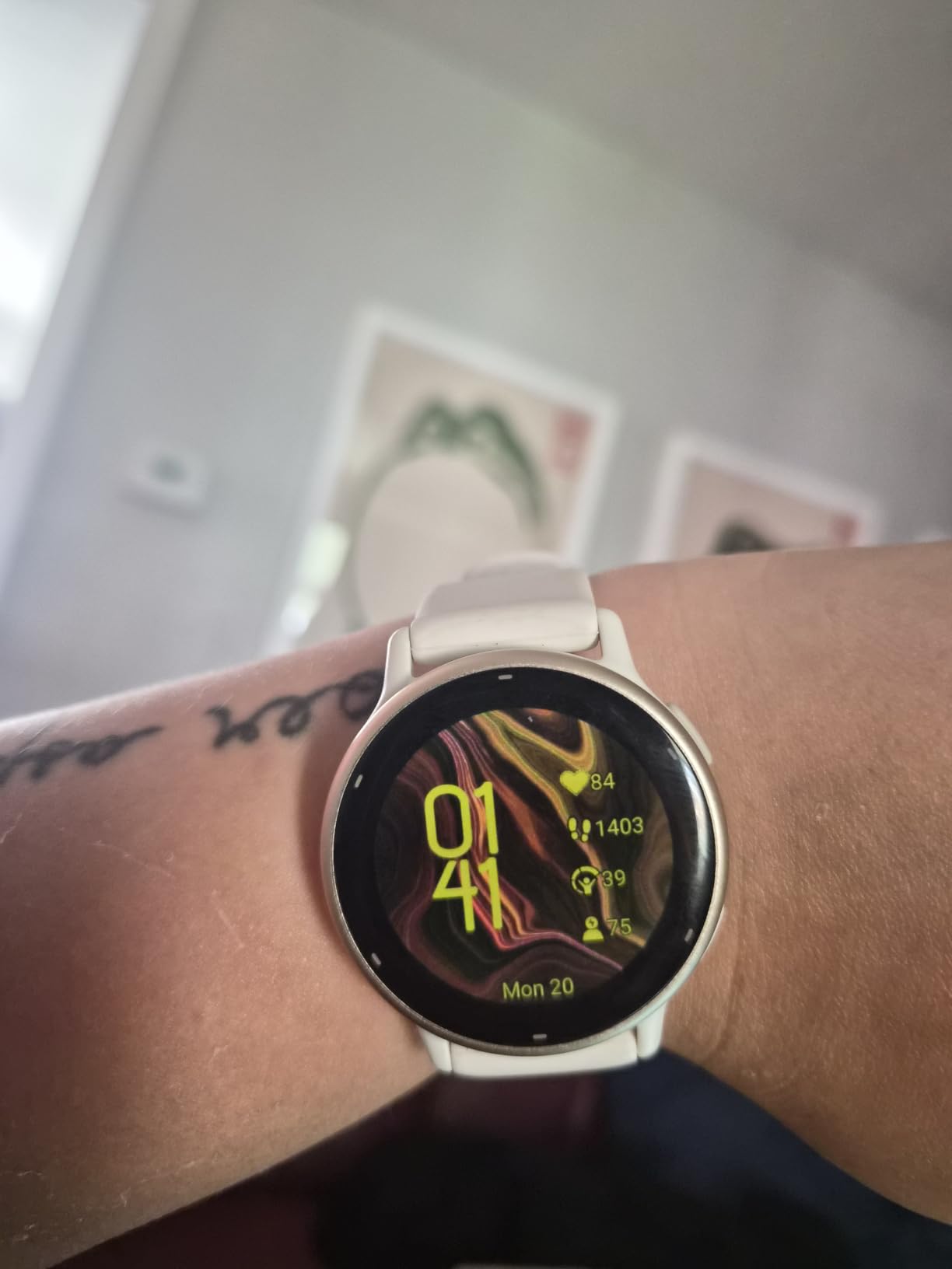 Garmin vivoactive 5, Health & Fitness GPS Smartwatch, 42mm, Ivory customer photo 1