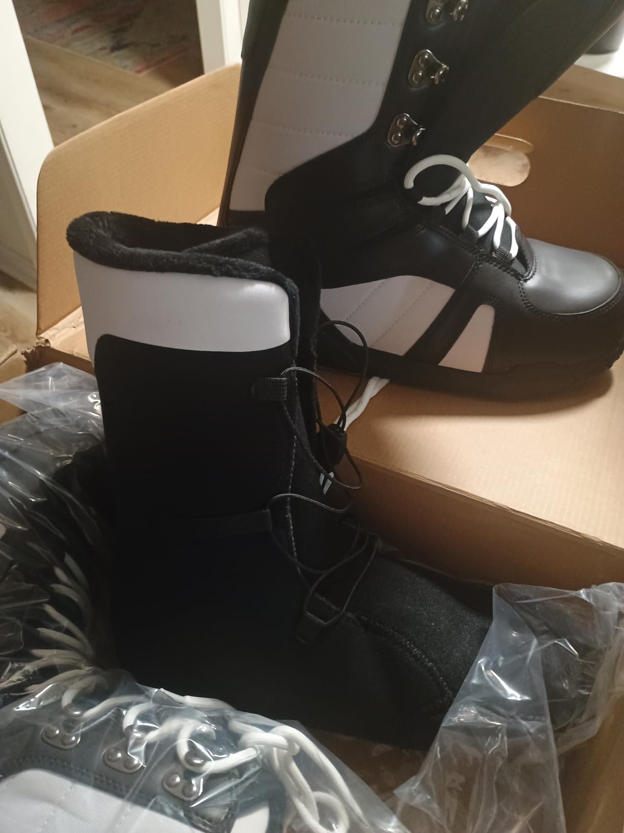 Alpine Swiss Men's Snowboard Boots | Waterproof, Custom-Fit Liner, Medium Flex for All-Mountain Riding, Winter Snow Boots customer photo 1