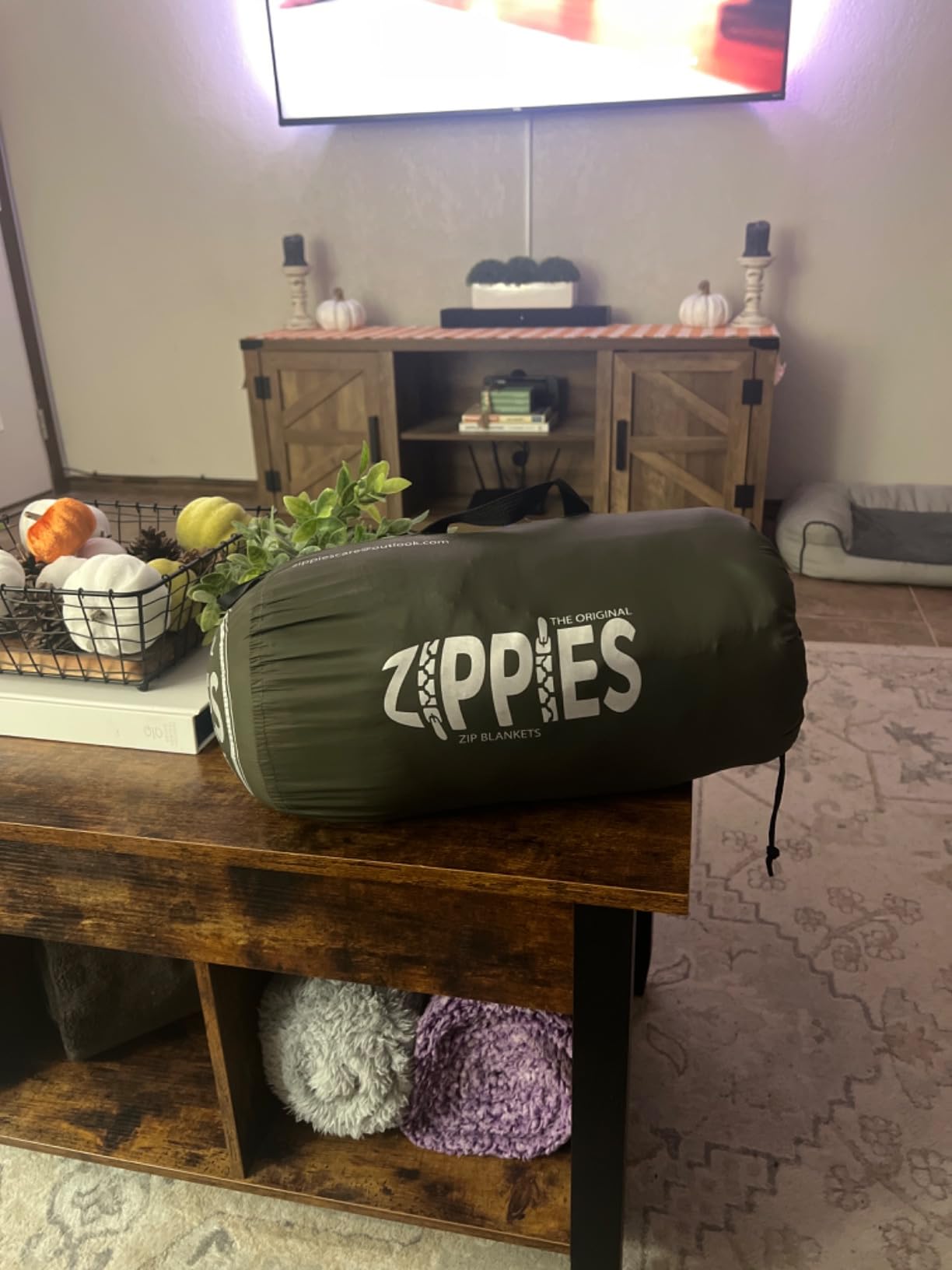 ZIPPIES 3M Thinsulate Insulation Puffy Camping Blanket for Cold Weather | Queen Size Warm Camping Quilt with Zipper customer photo 1