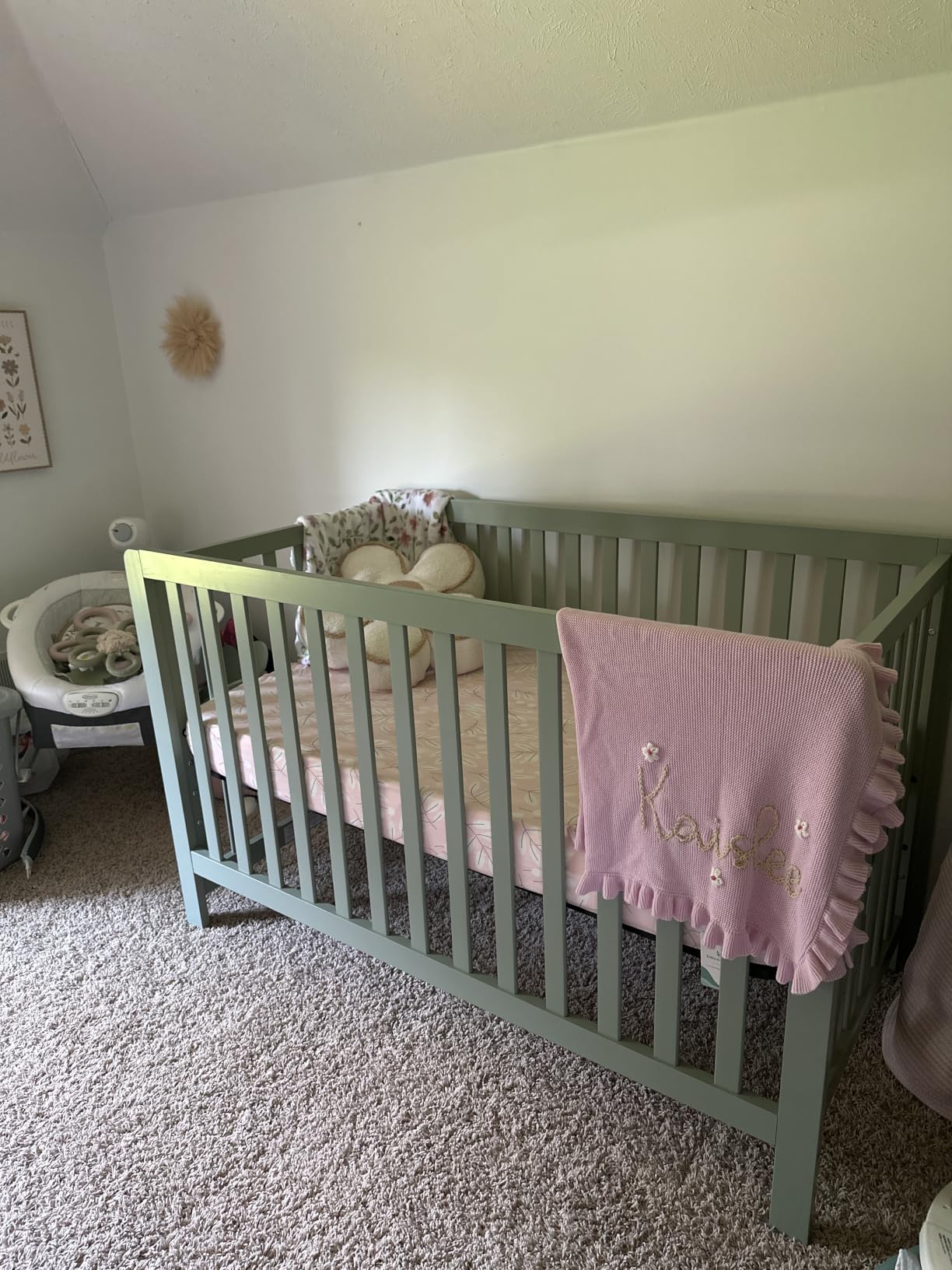Carter's by Davinci Colby Low-Profile 4-in-1 Baby Crib, Walnut | GREENGUARD Certified Crib Convertible to Toddler Bed, Daybed & Full-Size Bed, 4 Adjustable Mattress Heights, Easy to Assemble customer photo 2