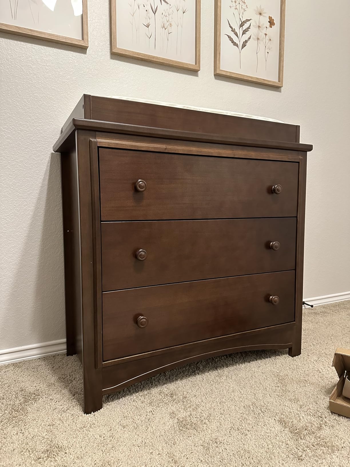 Delta Children Perry 3 Drawer Dresser with Changing Top and Interlocking Drawers, Bianca White customer photo 1
