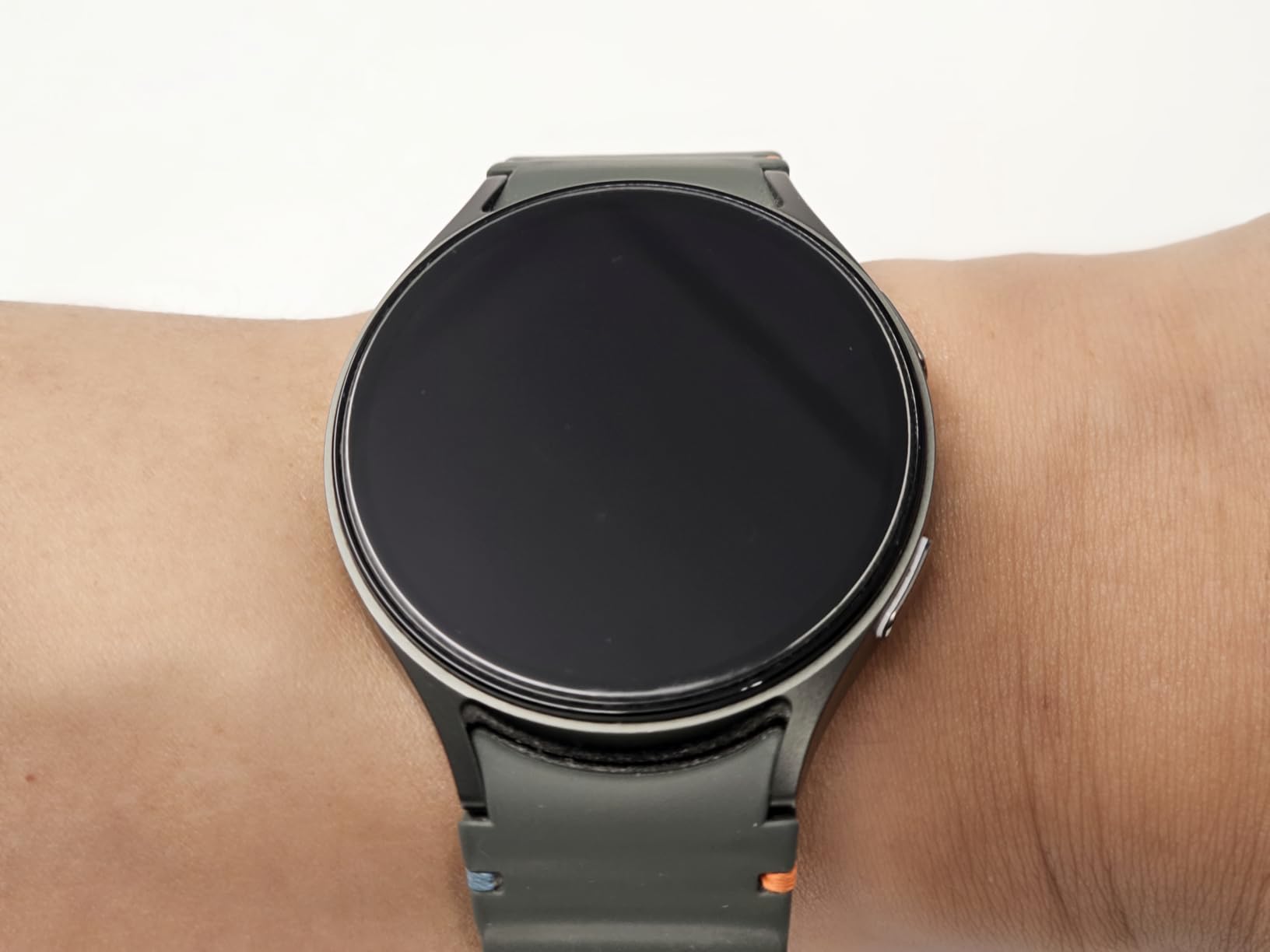Samsung Galaxy Watch 7 40mm Bluetooth AI Smartwatch w/Energy Score, Wellness Tips, Heart Rate Tracking, Sleep Monitor, Fitness Tracker, 2024, Cream [US Version, 1Yr Manufacturer Warranty] customer photo 2