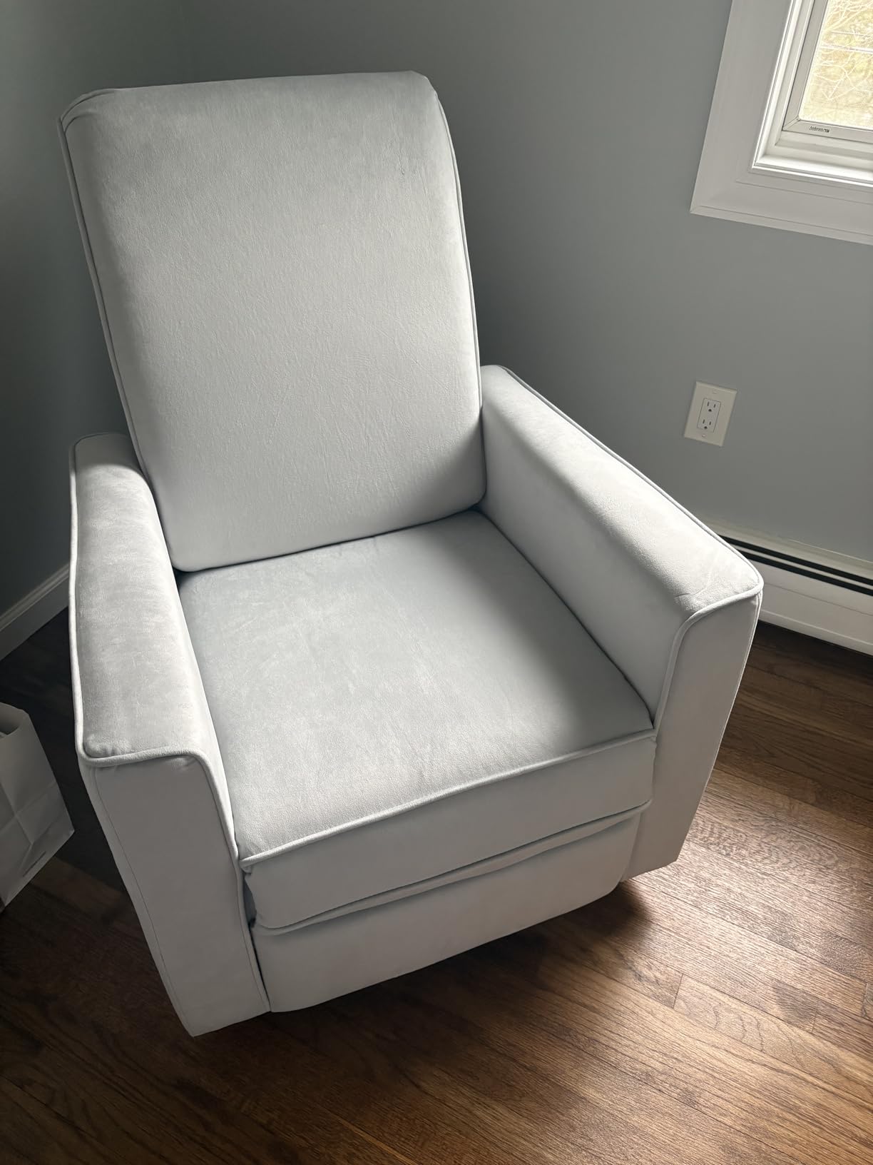 Evolur Raleigh Upholstered Manual Glider Recliner– Rocking & 360° Swivel with Smooth Glide – Greenguard Gold & FSC Certified – Modern Nursery and Living Room Chair in Light Sand customer photo 1