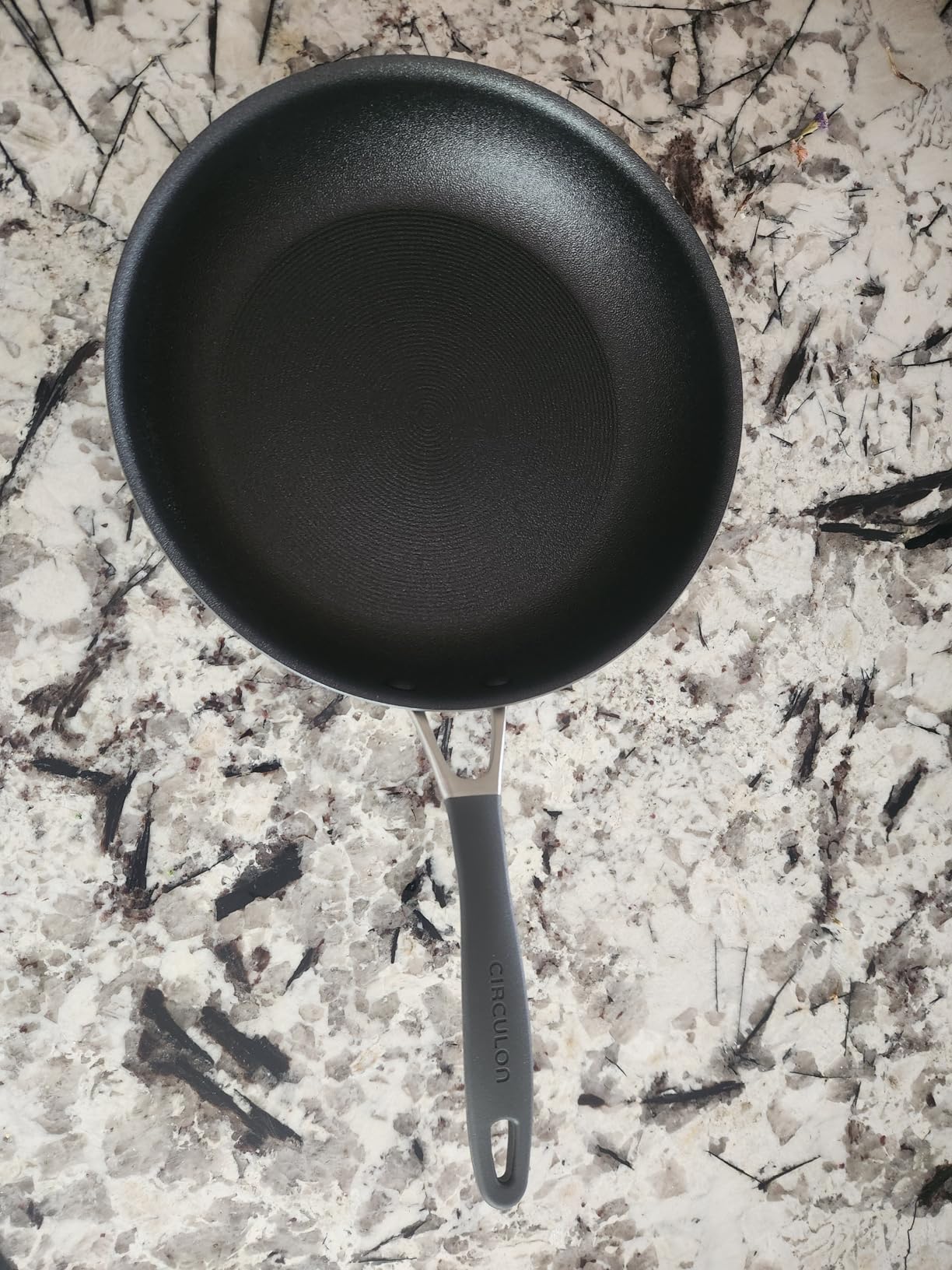 Circulon A1 Series with ScratchDefense Nonstick Induction Frying Pan Set, 6-Piece Cooking Pans Set, Graphite customer photo 1