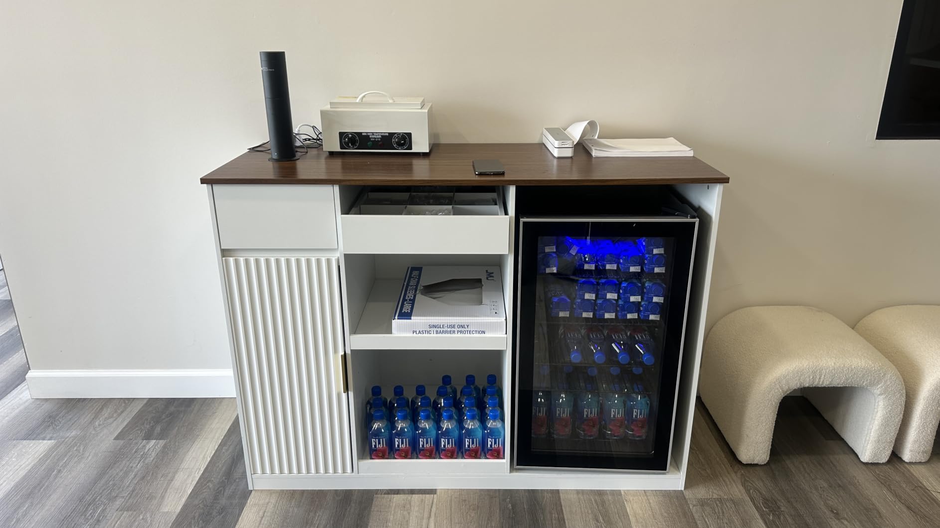 Electactic 48 Can Beverage Refrigerator,12 Bottle Wine Cooler with Stainless Steel Glass Door, Digital Temperature Display, Countertop Mini Fridge for Soda, Wine or Beer, Silver customer photo 2