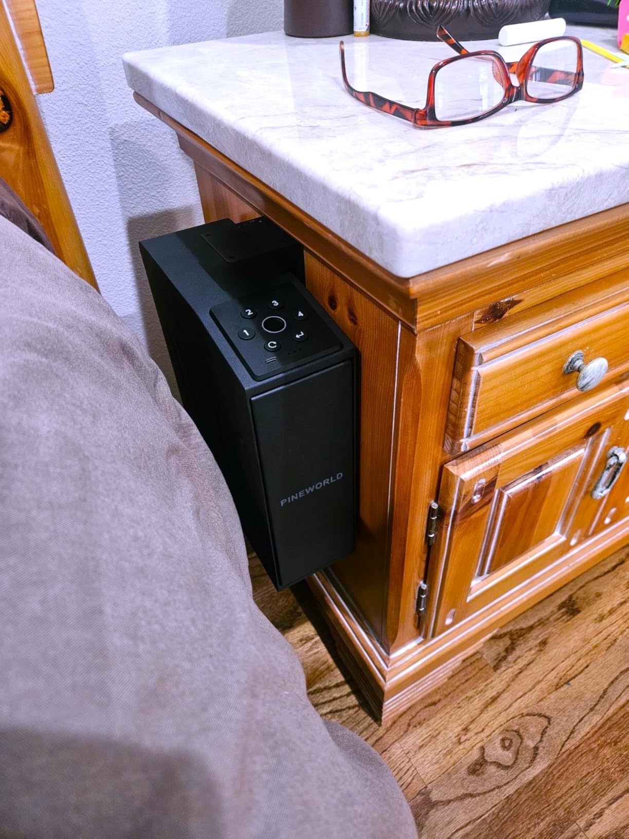 PINEWORLD Biometric Slider Handgun Safe with Auto Sliding Door&Interior Light, 3 Quick Access Fingerprint Pistol Safes with Mute Mode,Vertical Design with Mounting Bracket for Nightstand, Desk, Truck customer photo 1