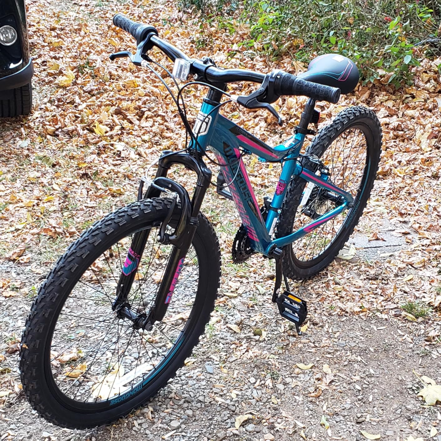 Mongoose Flatrock Hardtail Mountain Style Bike, 29-Inch Wheels, 17-Inch Frame, 7-Speed Drivetrain, Mechanical Disc Brakes, Adult Bicycle customer photo 1
