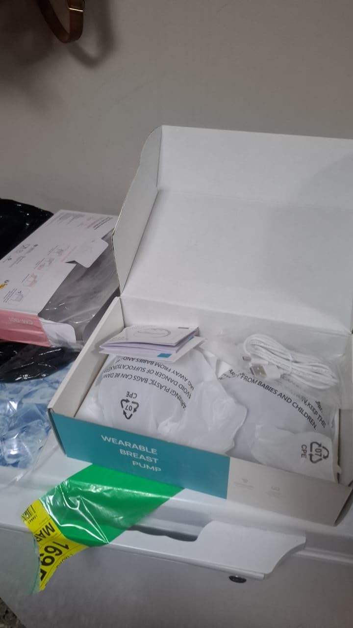 Paruu Hands Free Breast Pump P16, Wearable Breast Pump Electric Portable with 4 Modes & 12 Levels, Max 309mmHg Strong Suction customer photo 2