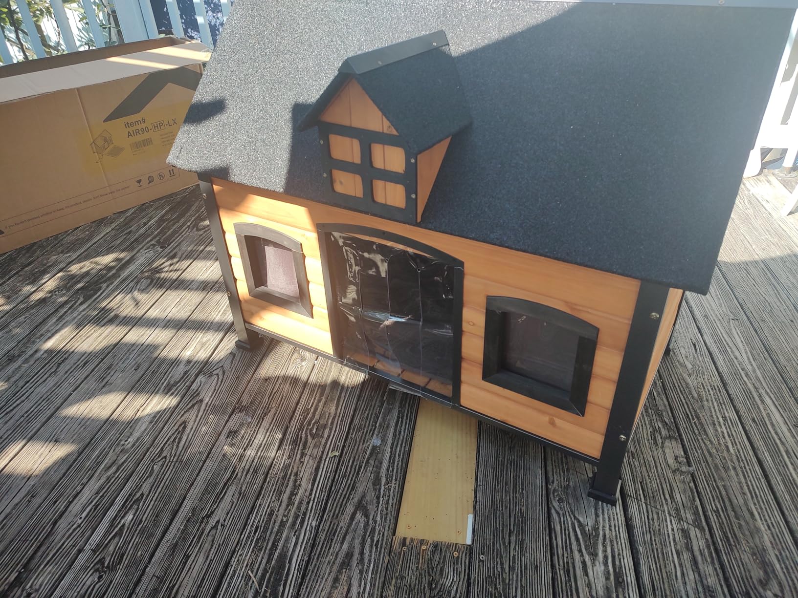 Heated Dog House with Insulated Liner Anti-Chewing Metal Frame Design Insulated Wooden Dog Kennel with Unique Design Roof, Weatherproof Dog House for Outdoor Indoor customer photo 2