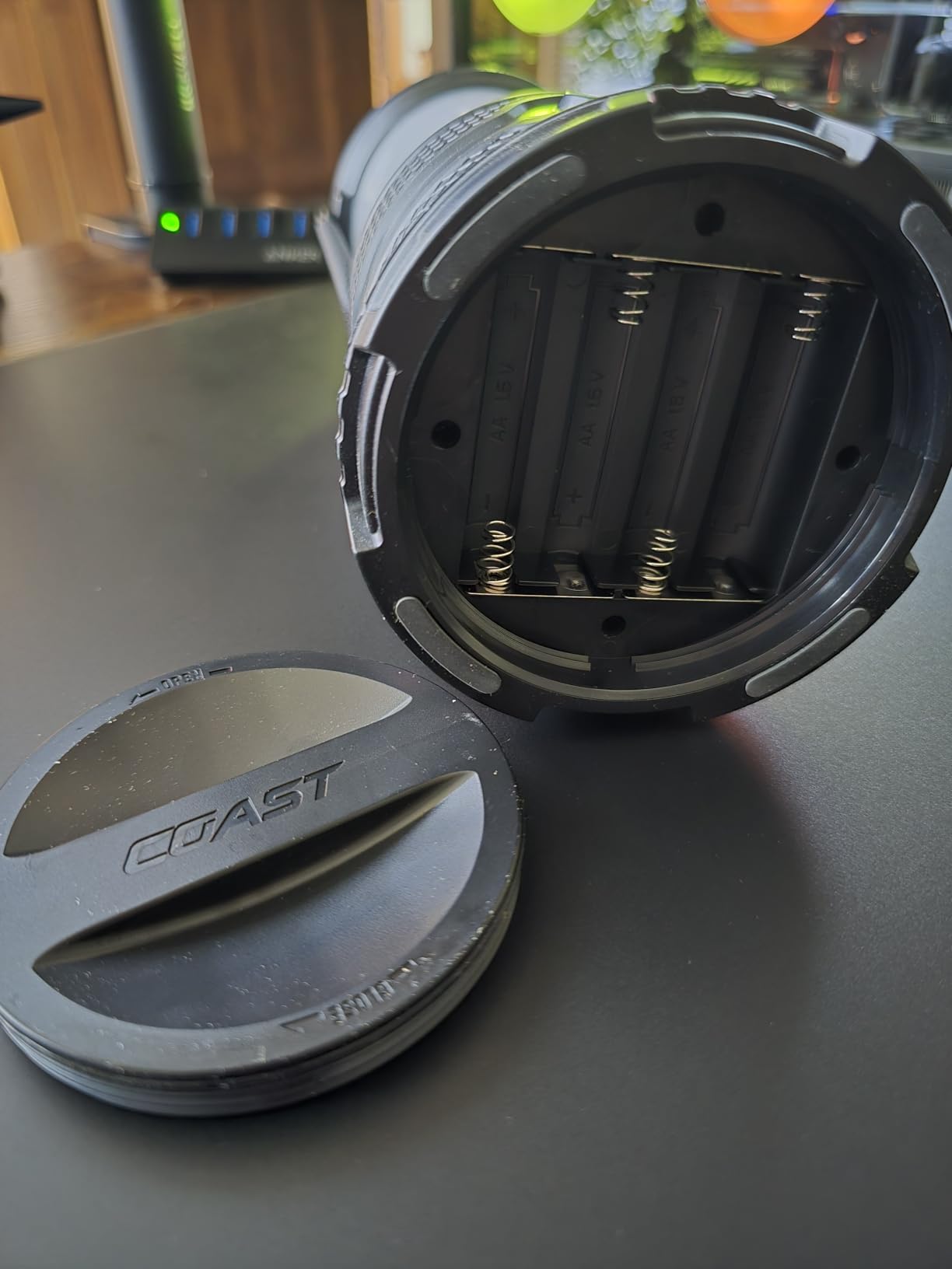COAST EAL30R 1000 Lumen Rechargeable Camping Lantern customer photo 2
