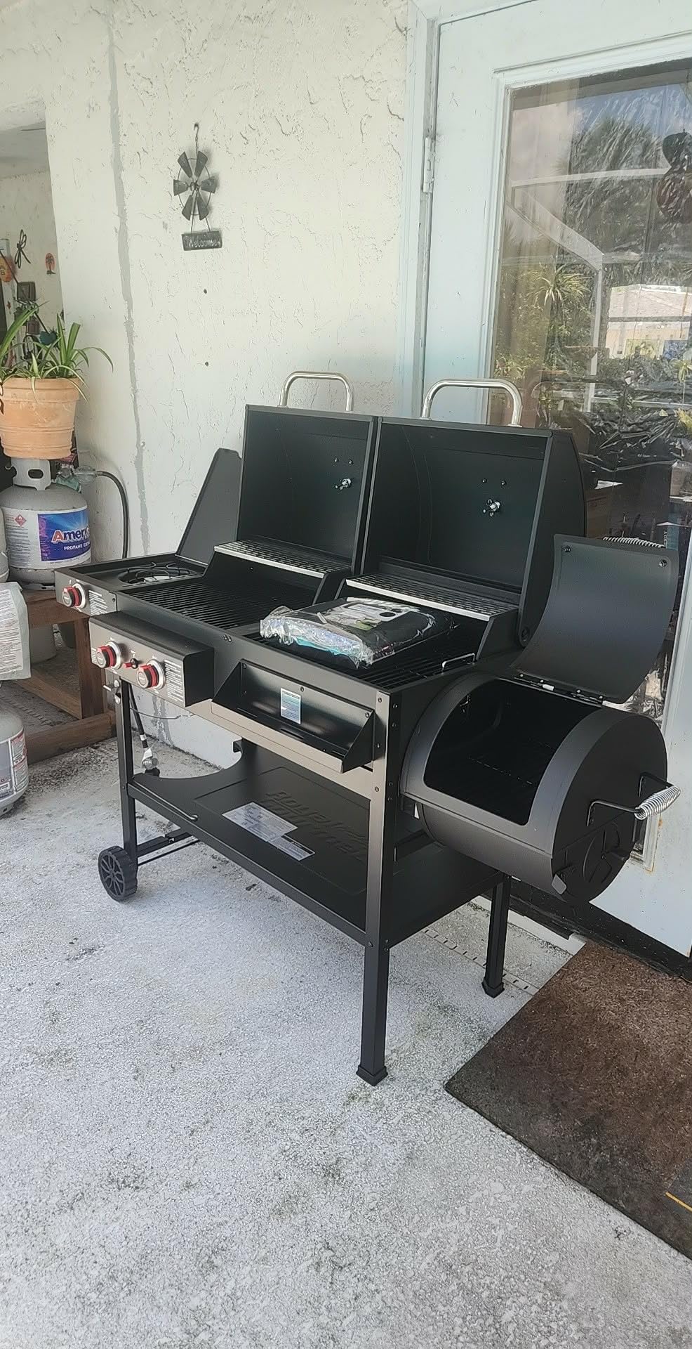 ZH3005Y 2-Burner Gas and Charcoal Grill Combo Black | Offset Smoker & Side Burner, 34,000 BTU Dual Fuel Grill, 1020 Sq. In. Cooking Area, Ideal for Outdoor Cooking customer photo 1