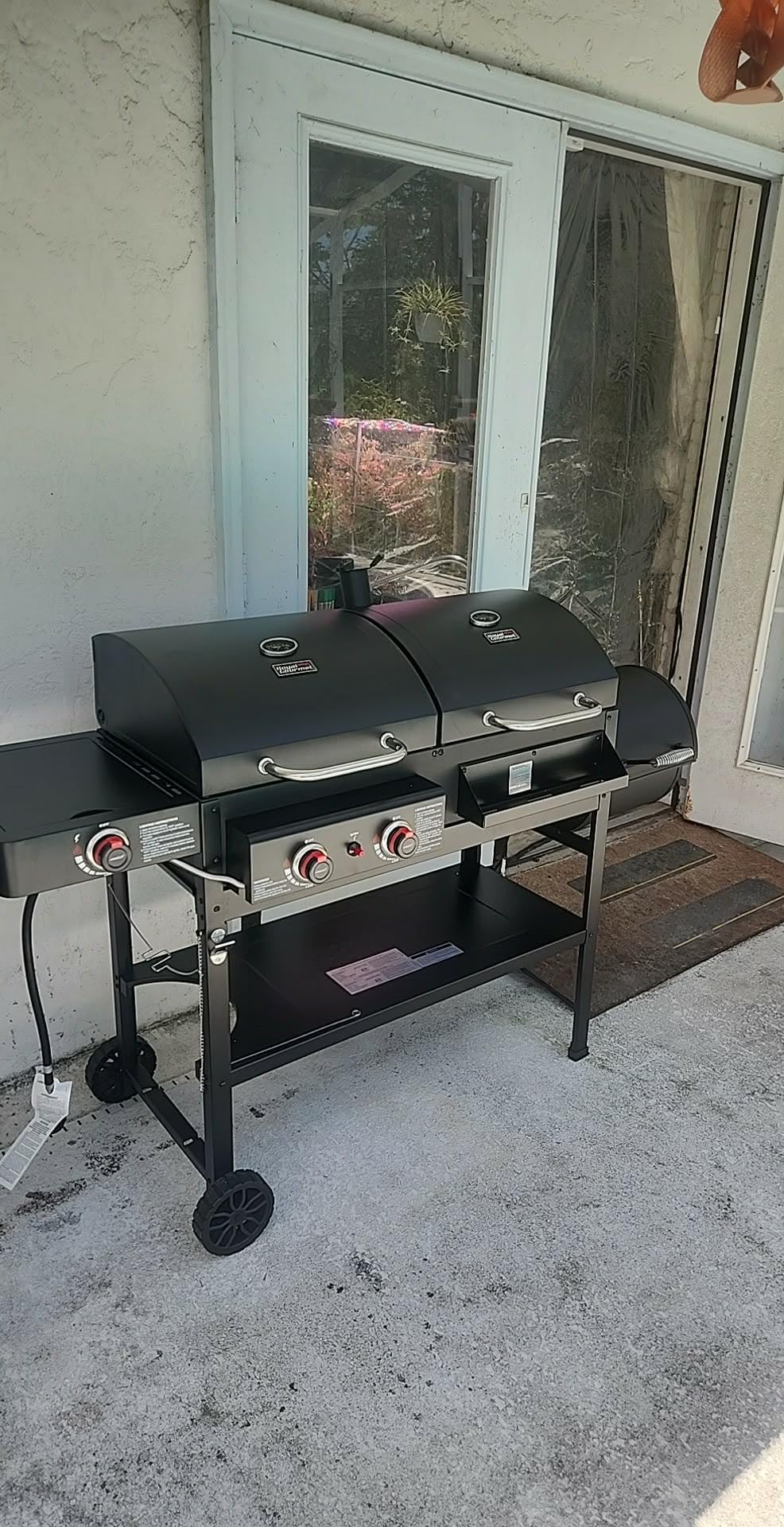 ZH3005Y 2-Burner Gas and Charcoal Grill Combo Black | Offset Smoker & Side Burner, 34,000 BTU Dual Fuel Grill, 1020 Sq. In. Cooking Area, Ideal for Outdoor Cooking customer photo 2