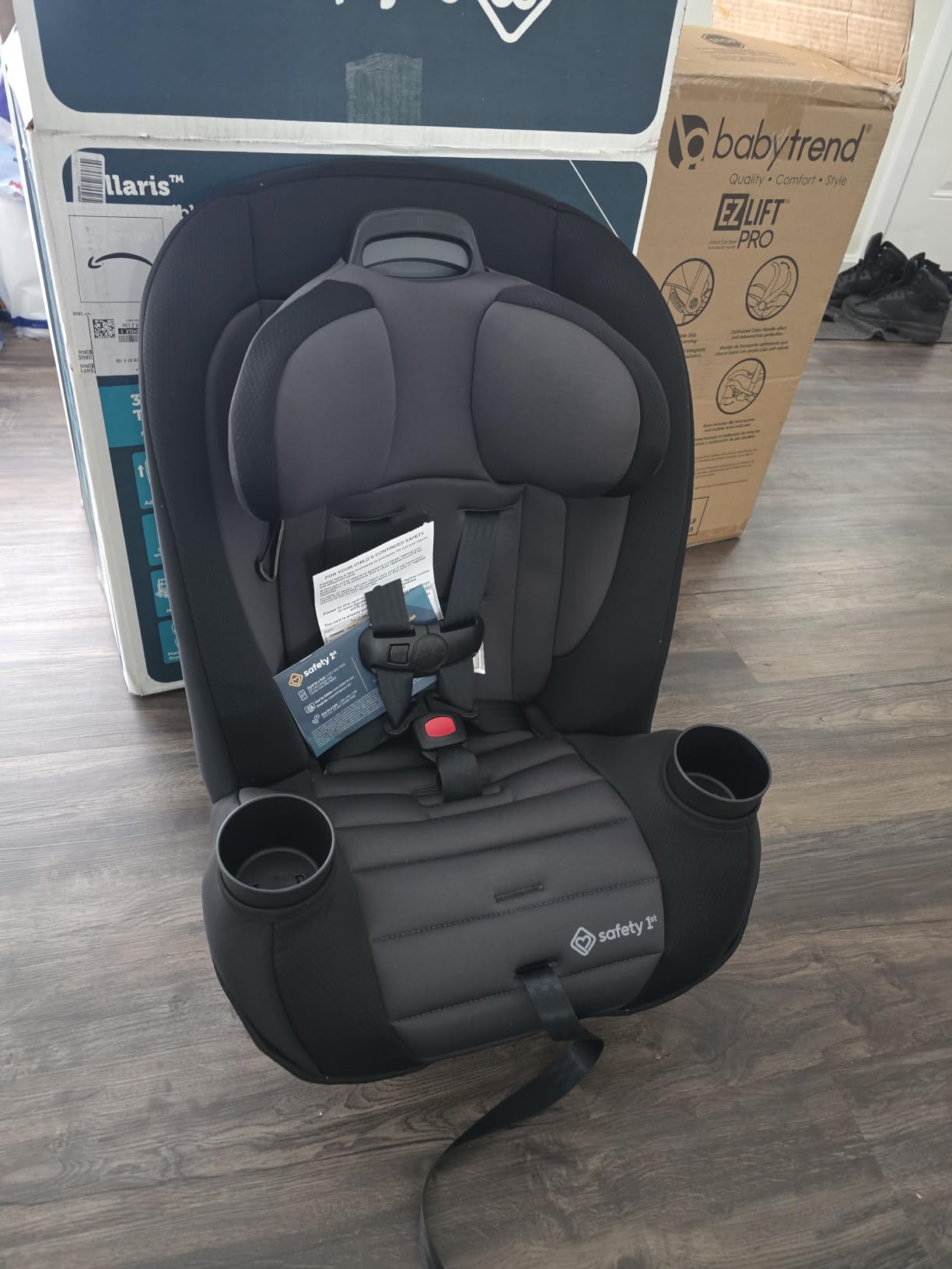 Safety 1st Ellaris 3-in-1 Convertible Car Seat, Slim Fit Design, Rear & Forward-Facing, 5-Position Headrest, Travel-Friendly with Machine-Washable Seat Pad, Peacock Blue customer photo 2