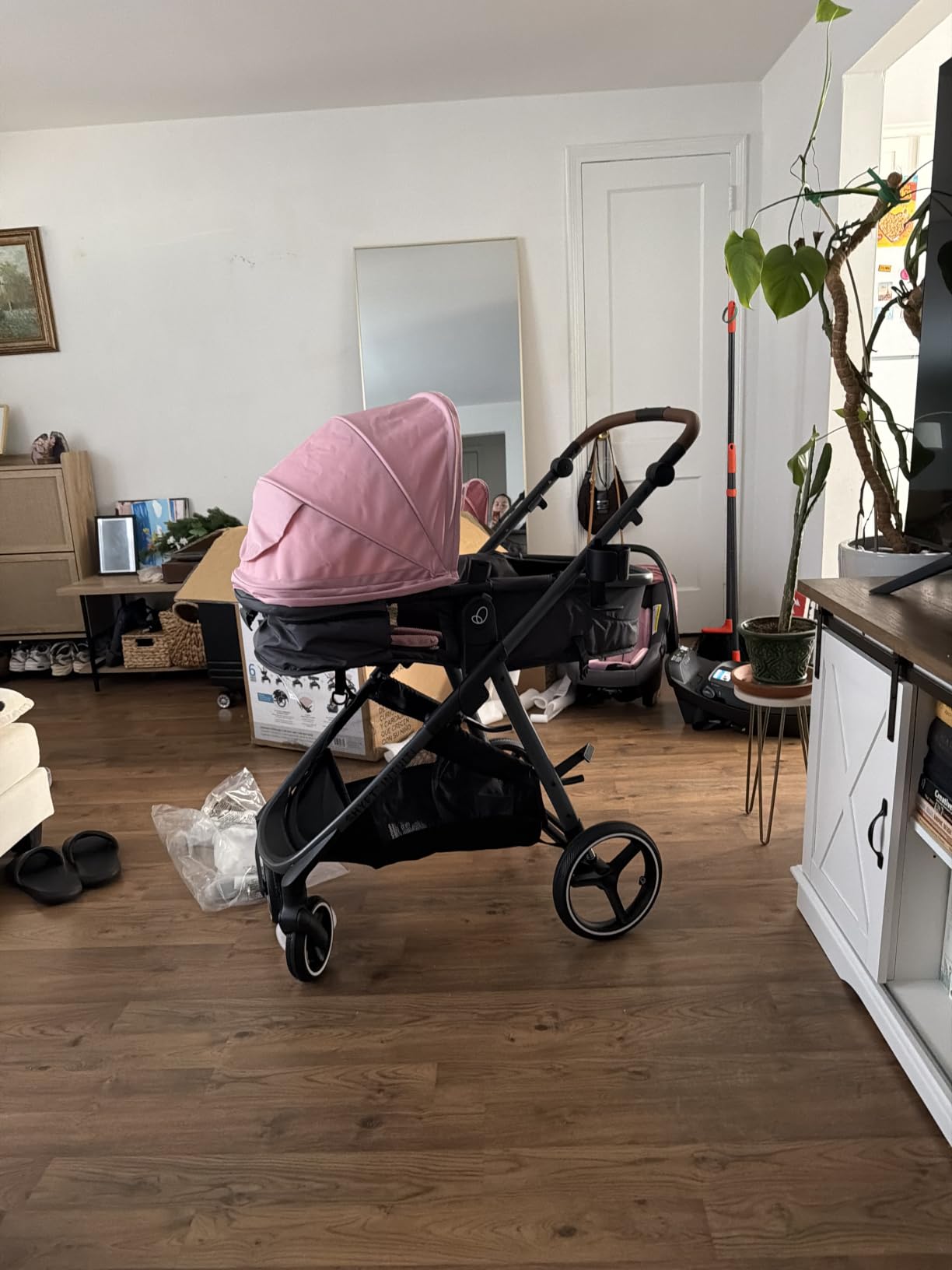 Evenflo Shyft Intuiti Travel System with Revolve180 LiteMax NXT Rotating Car Seat customer photo 2