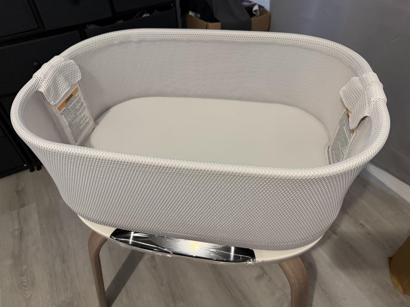 Graco SmartSense Soothing Baby Bassinet - Smart Newborn Bassinet Detects and Automatically Responds to Baby's Cries customer photo 1